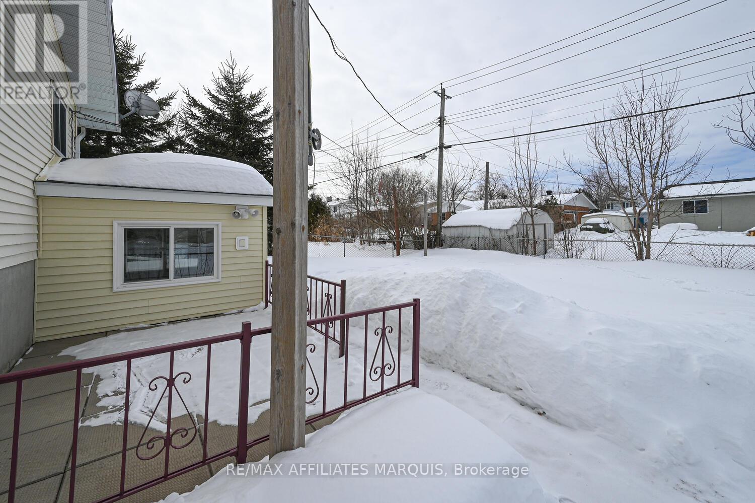 228 BROCKVILLE STREET — photo 41