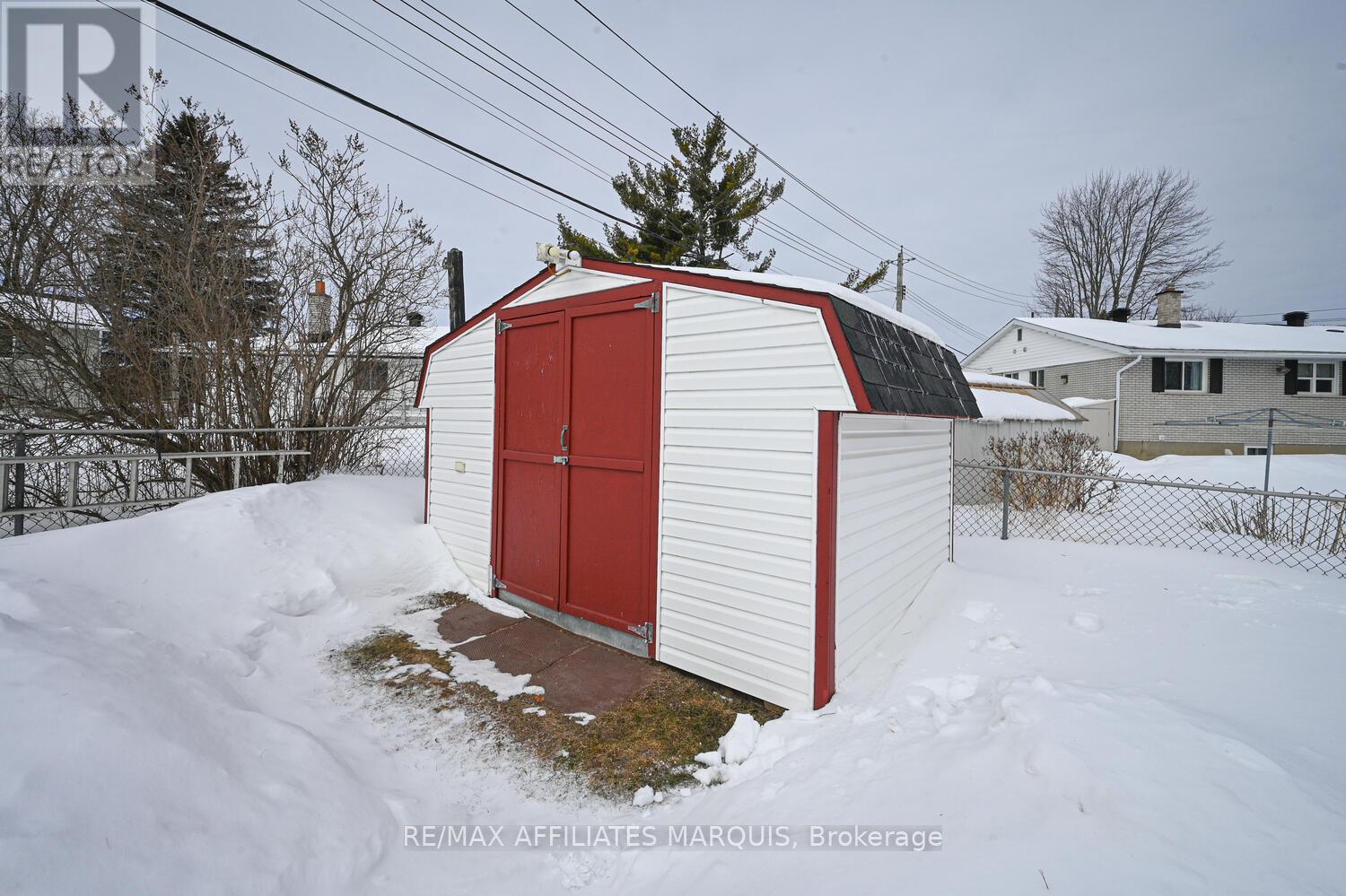 228 BROCKVILLE STREET — photo 48