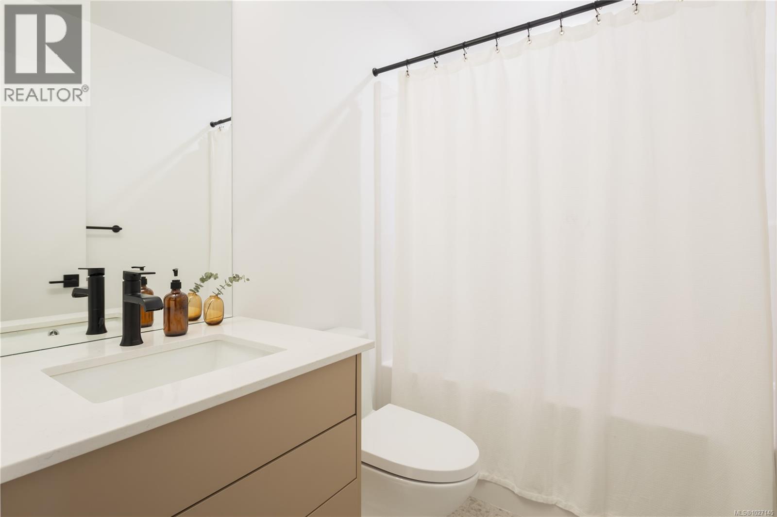 3 909 Redfern Street, Victoria