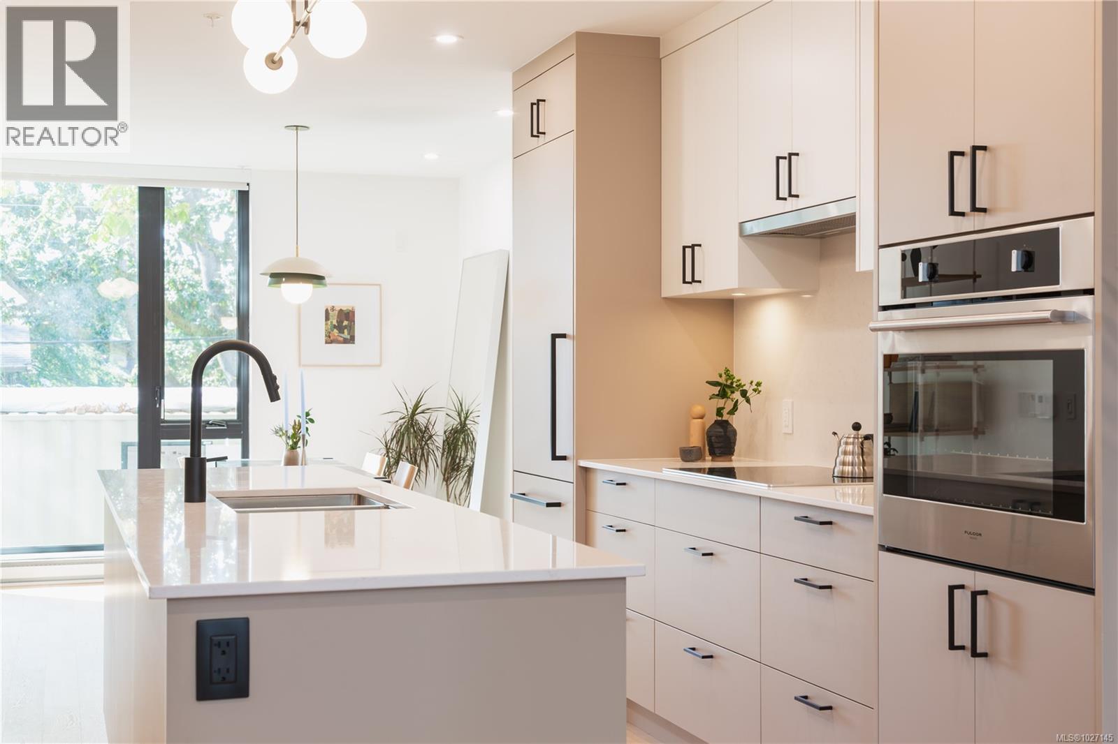 3 909 Redfern Street, Victoria