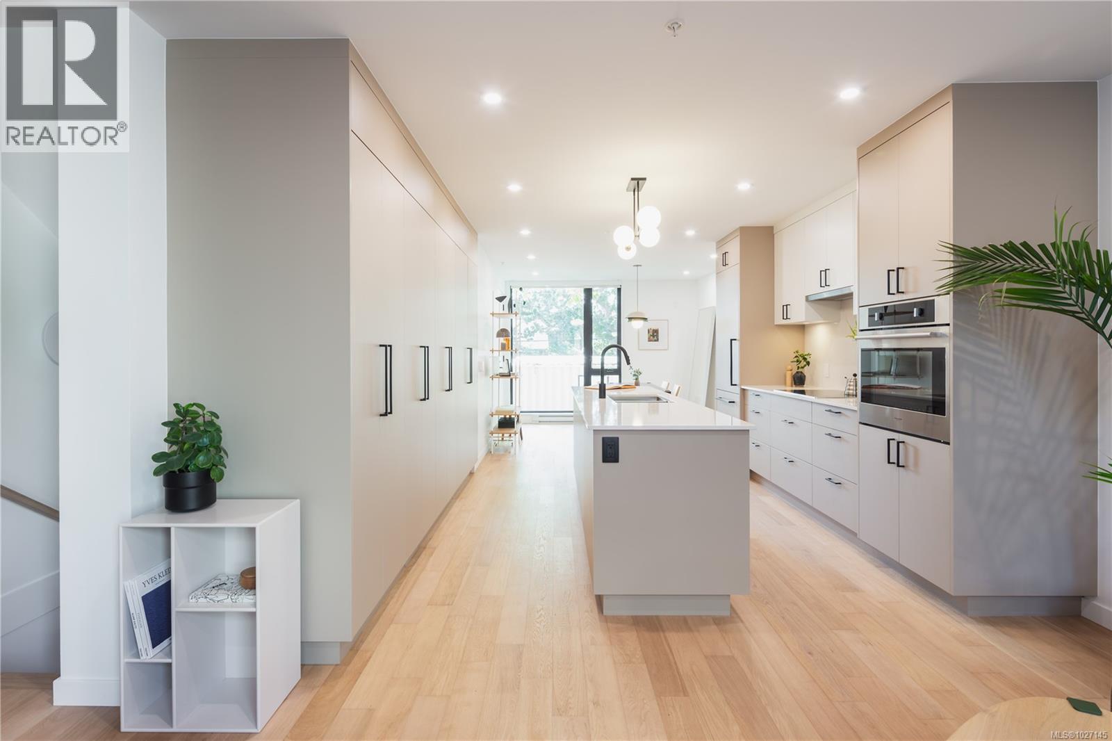 3 909 Redfern Street, Victoria