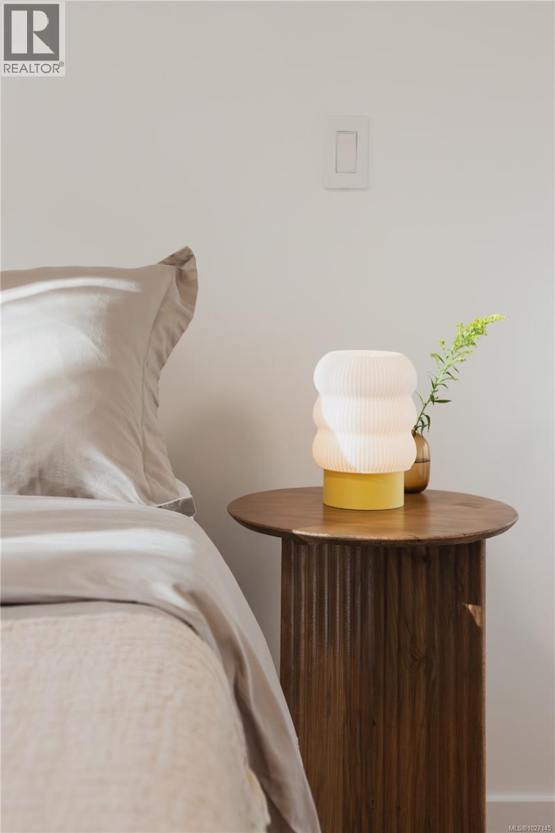 3 909 Redfern Street, Victoria