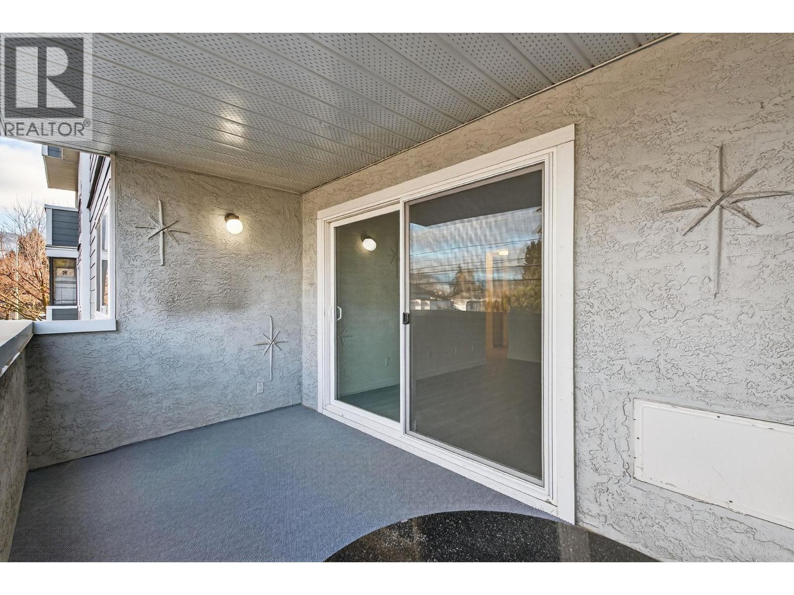 247 715 Leathead Road, Kelowna