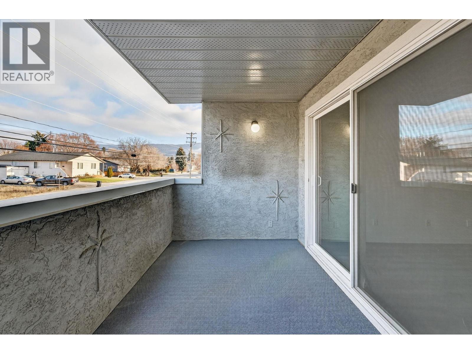 247 715 Leathead Road, Kelowna