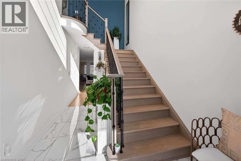 12 RAINBOW Drive - Photo 4 of 50, Caledonia, Ontario