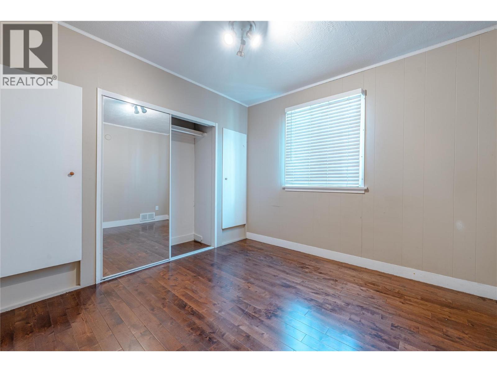 503 Third Street E, Revelstoke