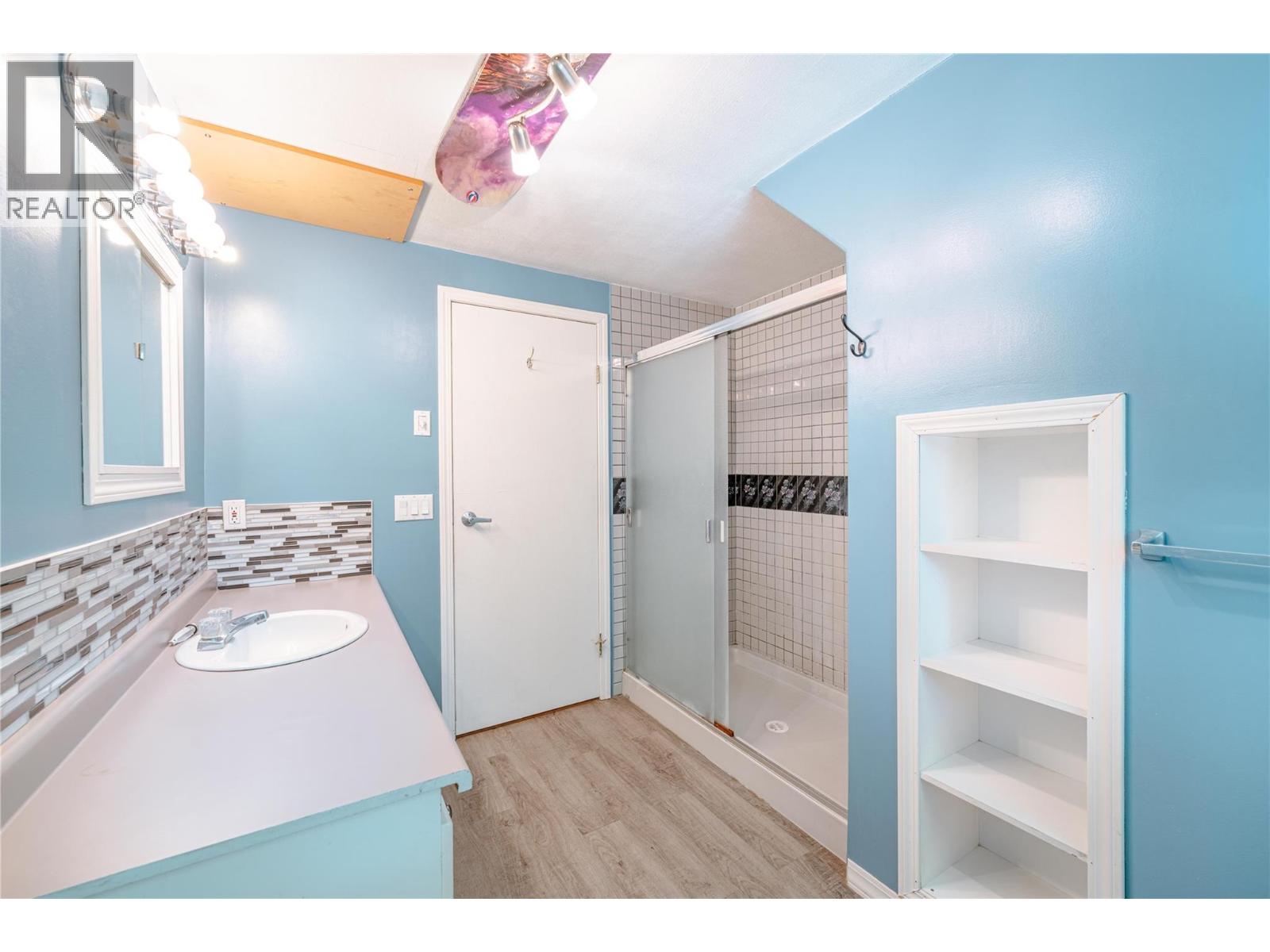 503 Third Street E, Revelstoke