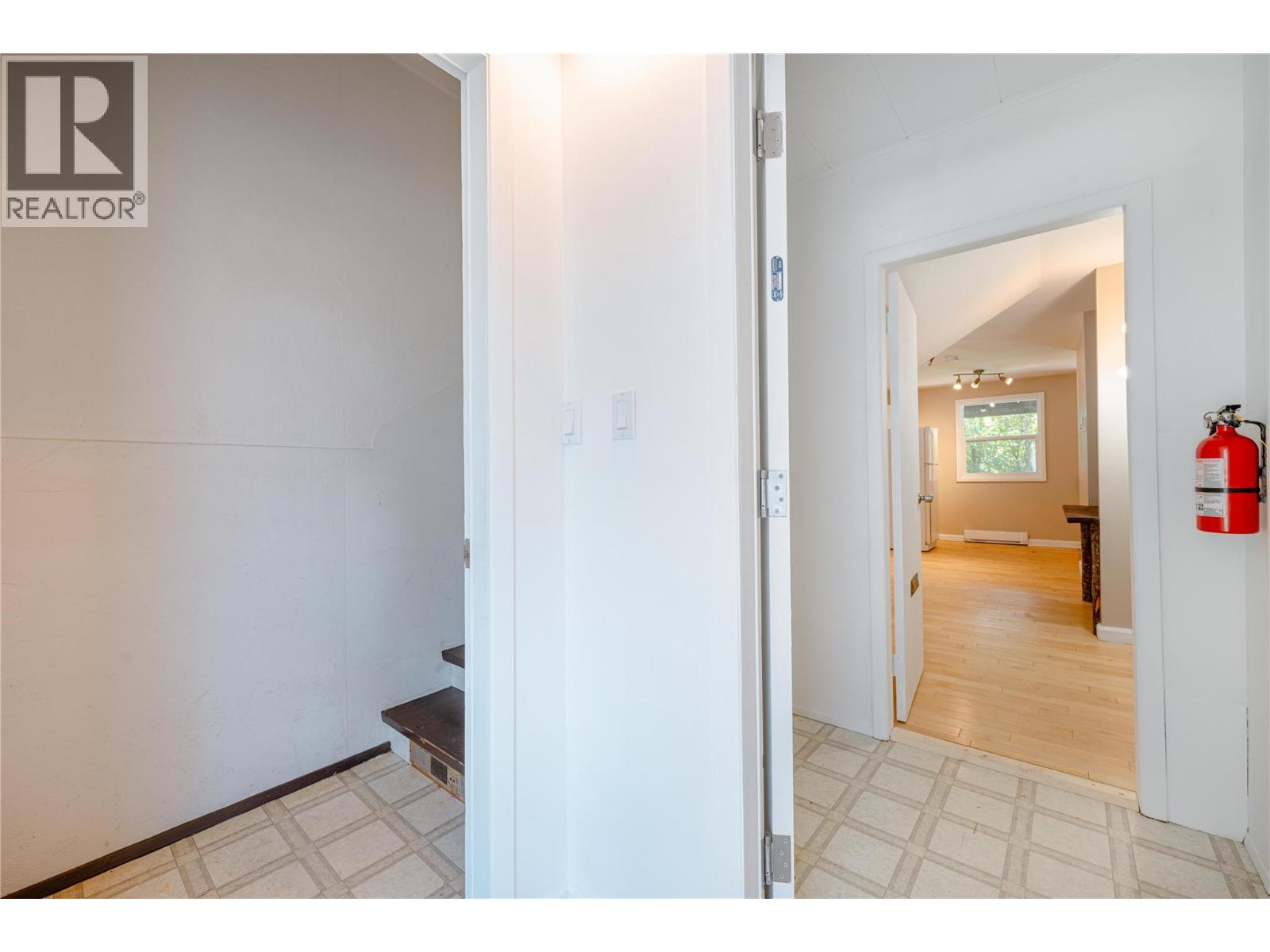 503 Third Street E, Revelstoke