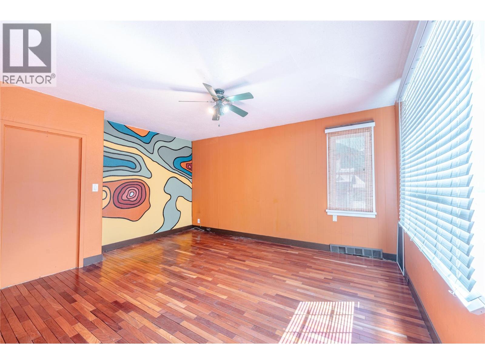 503 Third Street E, Revelstoke