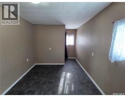 26 Fraser Street, Manor, SK S0C1R0 Photo 8