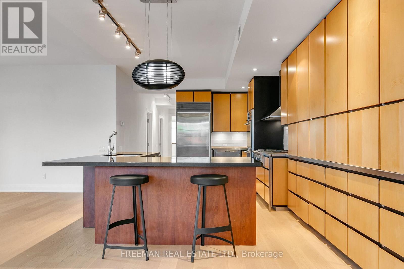 UPPER - 967 OSSINGTON AVENUE - Photo 4 of 37, Toronto (Dovercourt-Wallace Emerson-Junction), Ontario