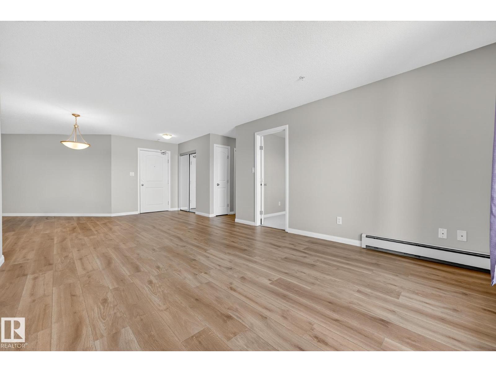 
          319 1204 156 Street NW
            <br/>
            <span>Edmonton</span>
            , 
            <span>AB</span>
             <span>T6R0R6</span>
        