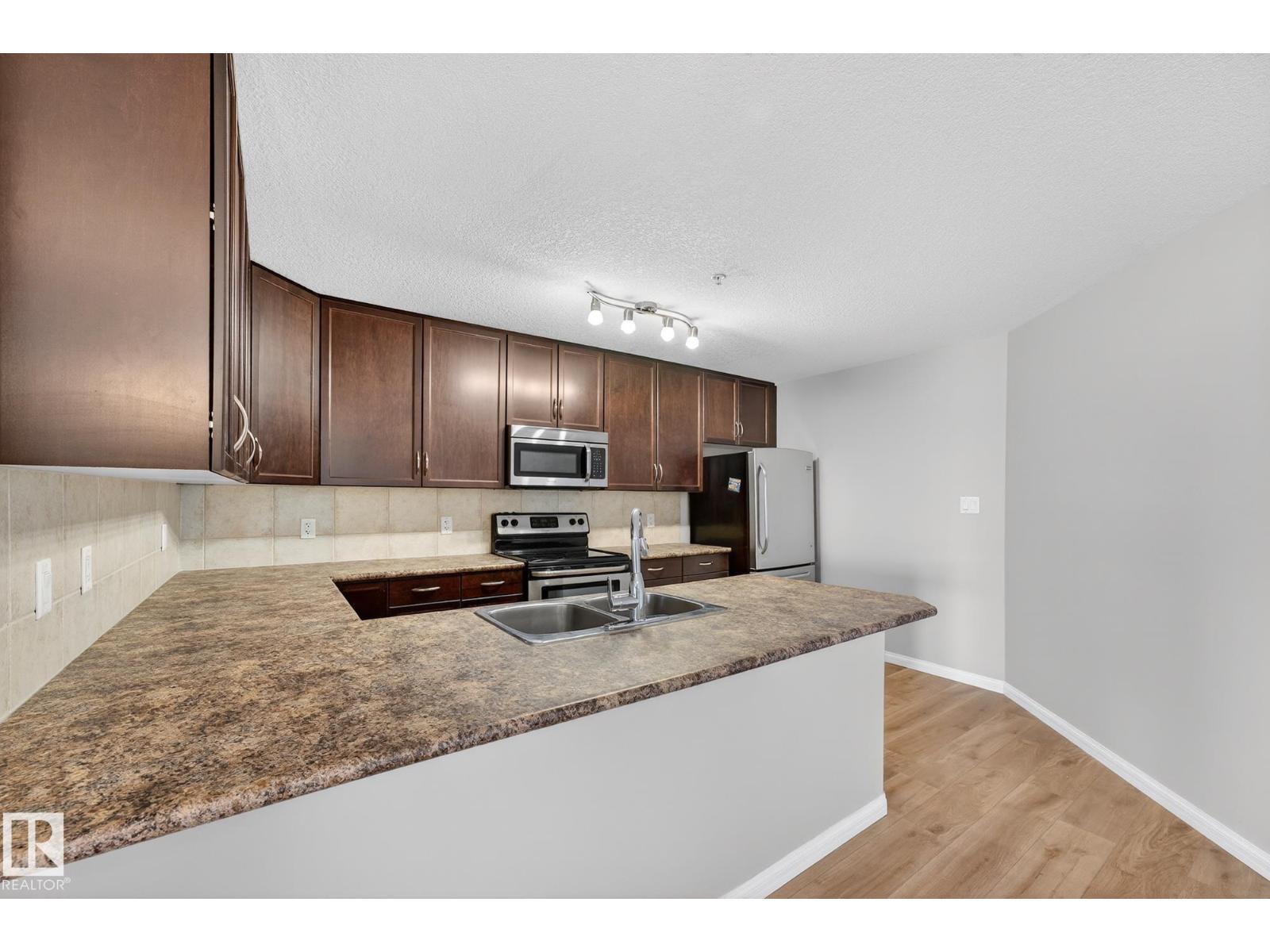 
          319 1204 156 Street NW
            <br/>
            <span>Edmonton</span>
            , 
            <span>AB</span>
             <span>T6R0R6</span>
         - Photo 19