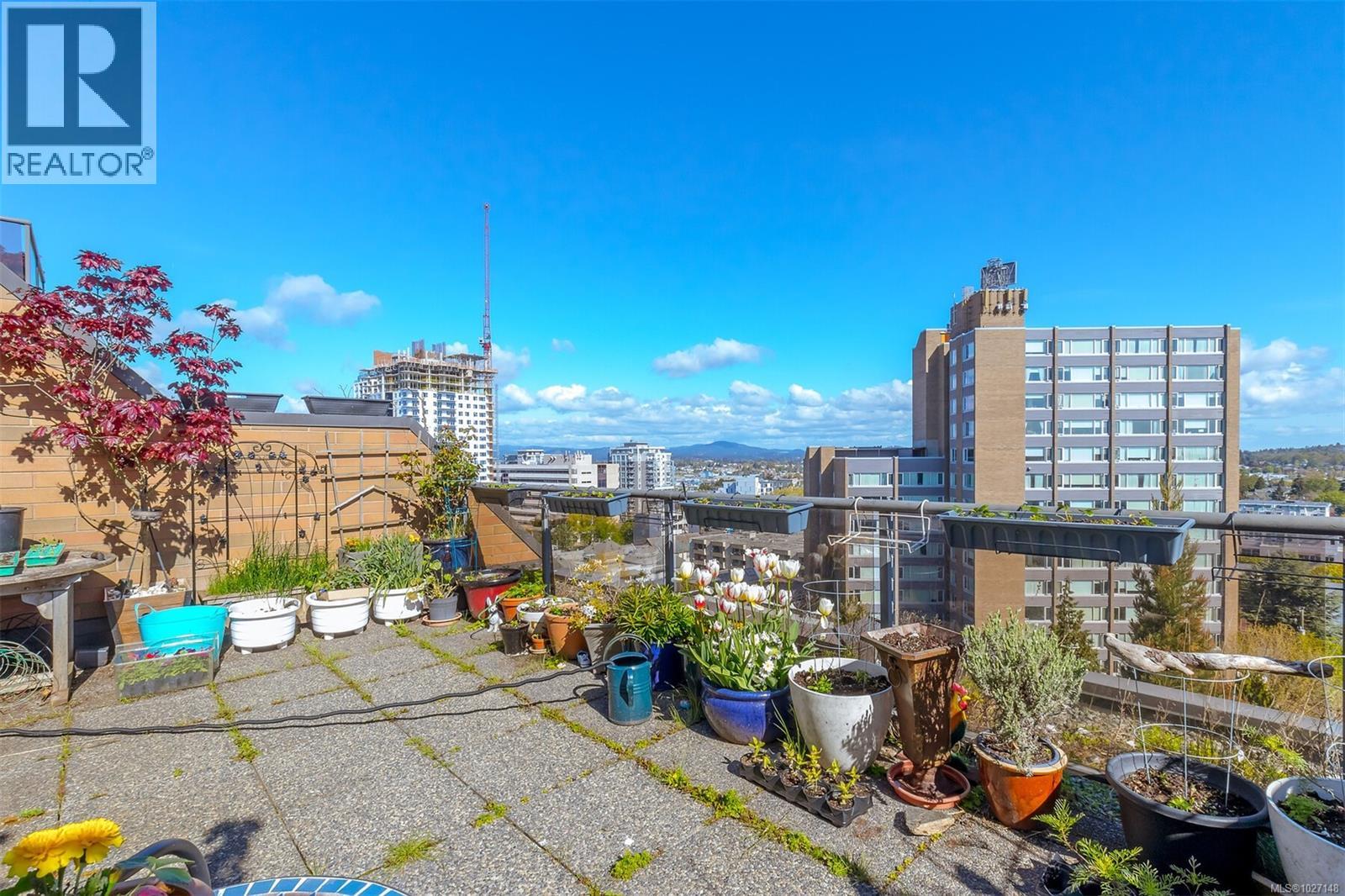 809 1630 Quadra Street, Victoria