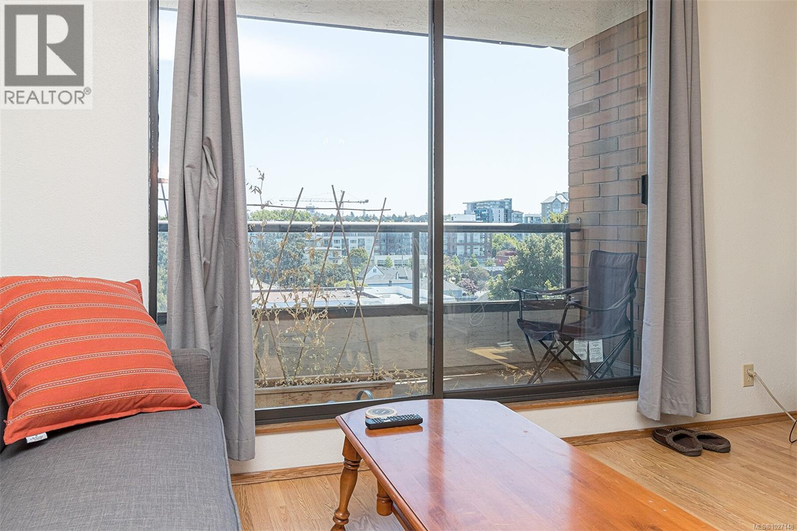 809 1630 Quadra Street, Victoria