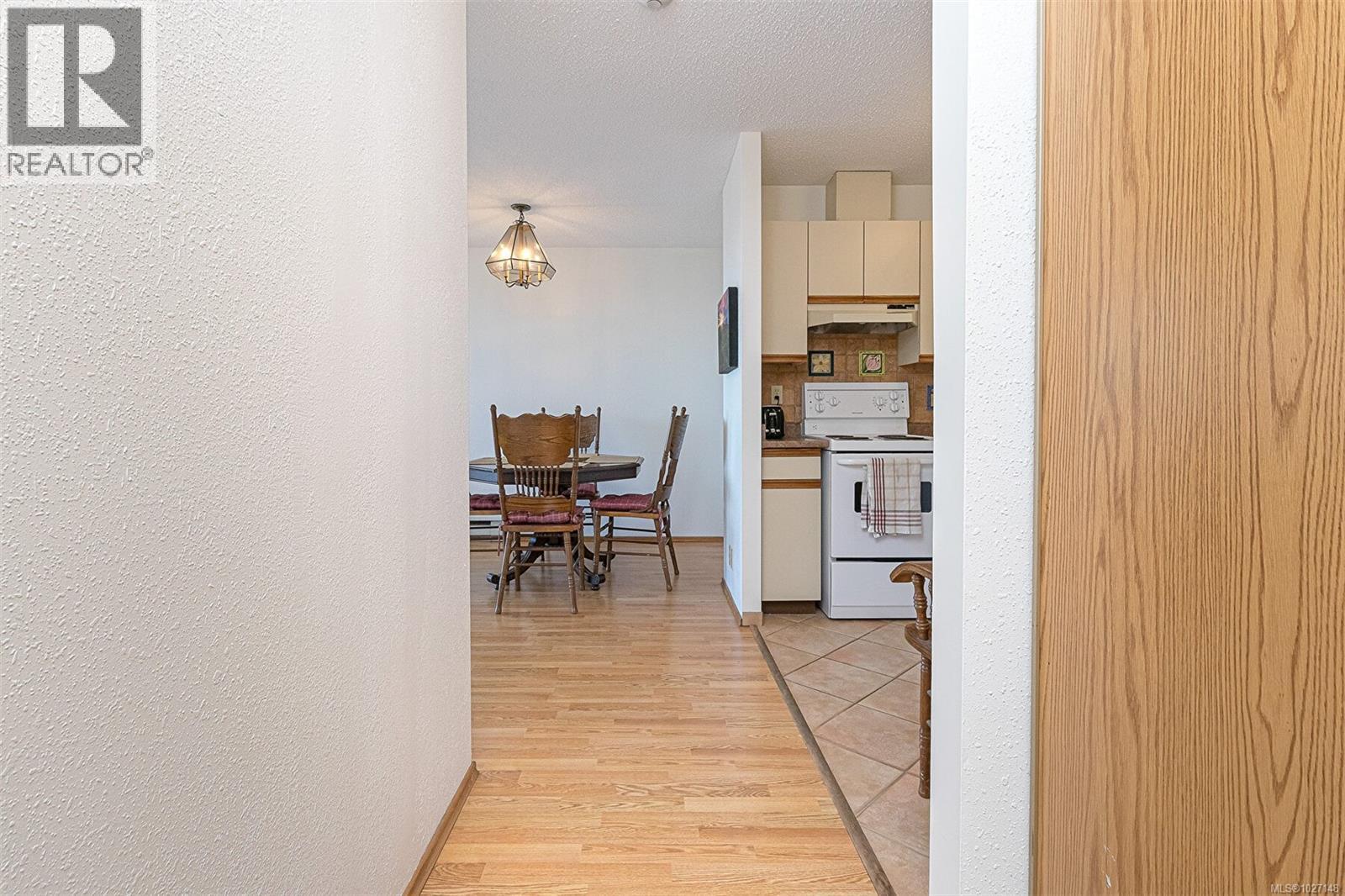 809 1630 Quadra Street, Victoria