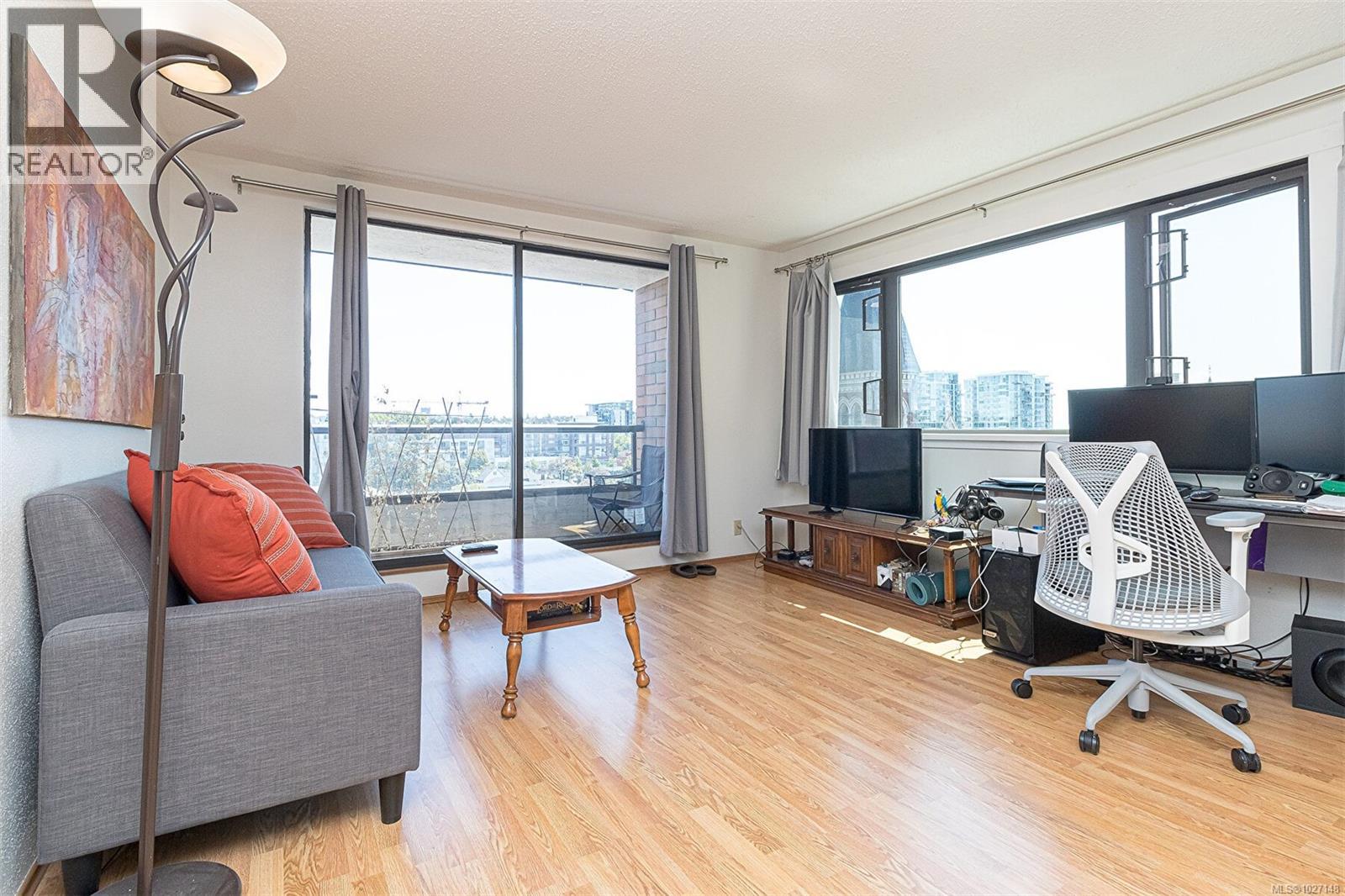 809 1630 Quadra Street, Victoria