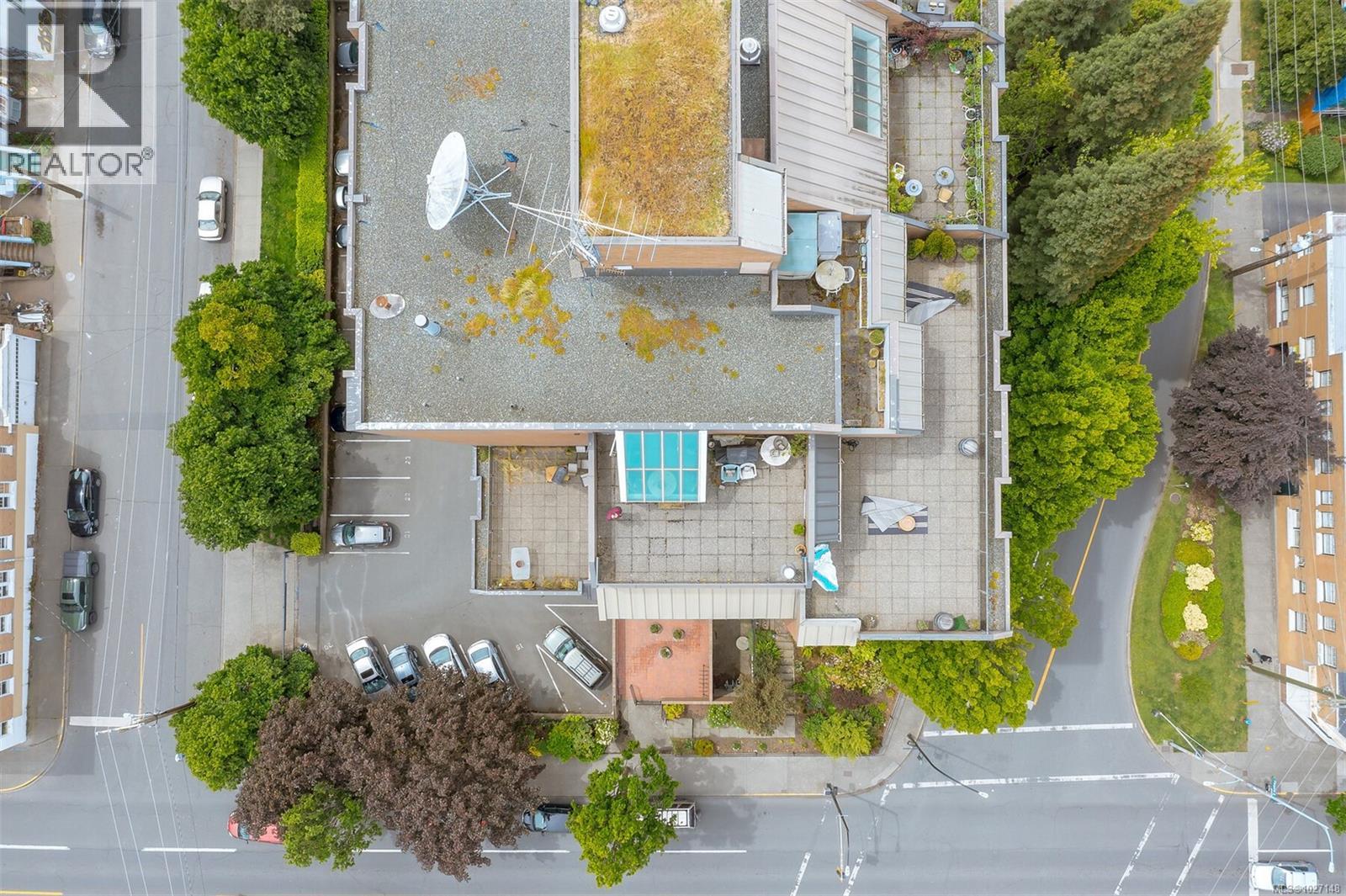 809 1630 Quadra Street, Victoria