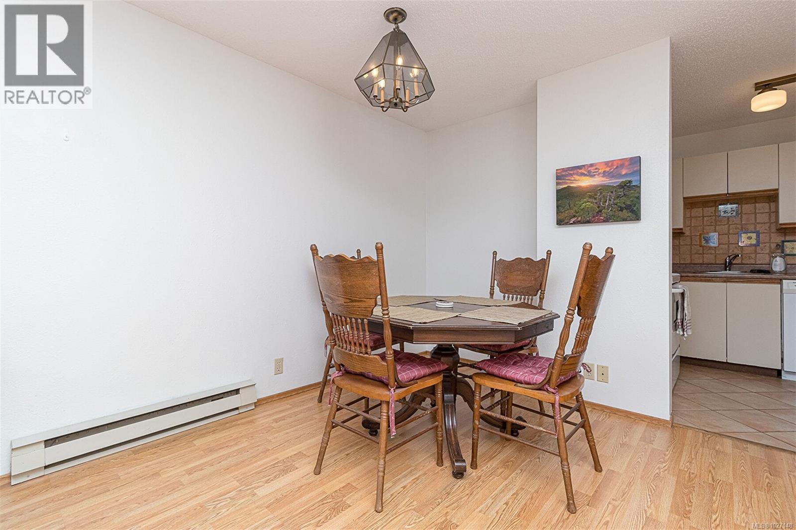 809 1630 Quadra Street, Victoria