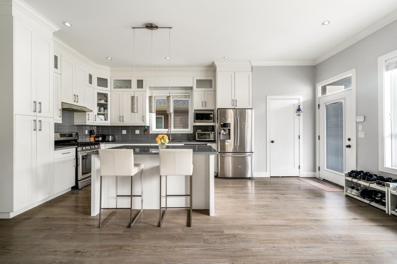 6042 138 STREET - Photo 4 of 32, Surrey, British Columbia