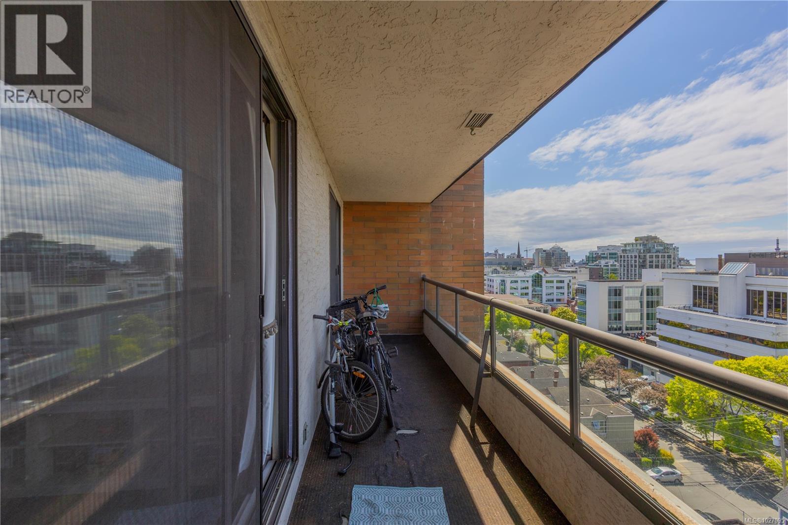 #1004 1630 Quadra St - 18