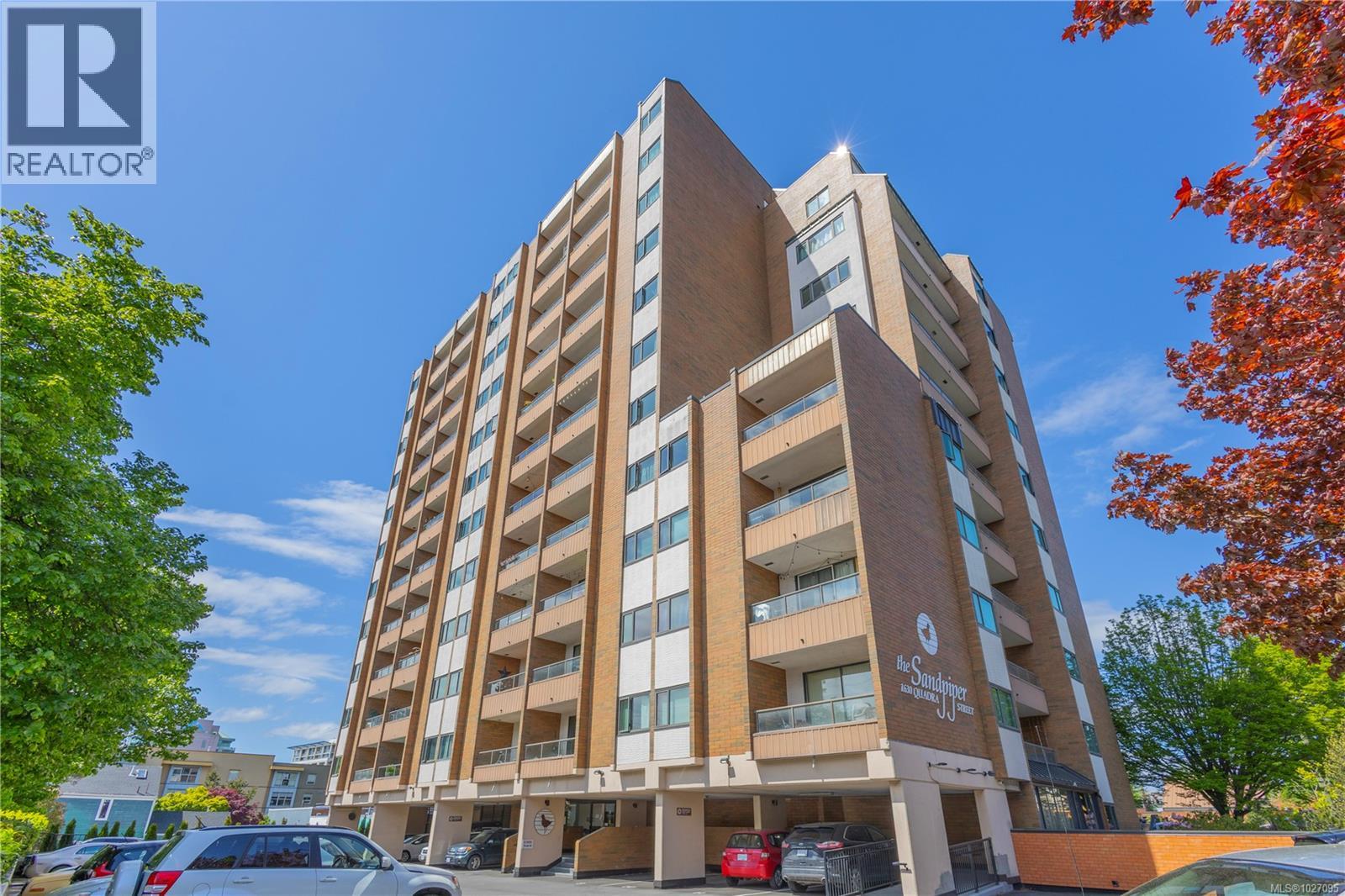 #1004 1630 Quadra St - 23