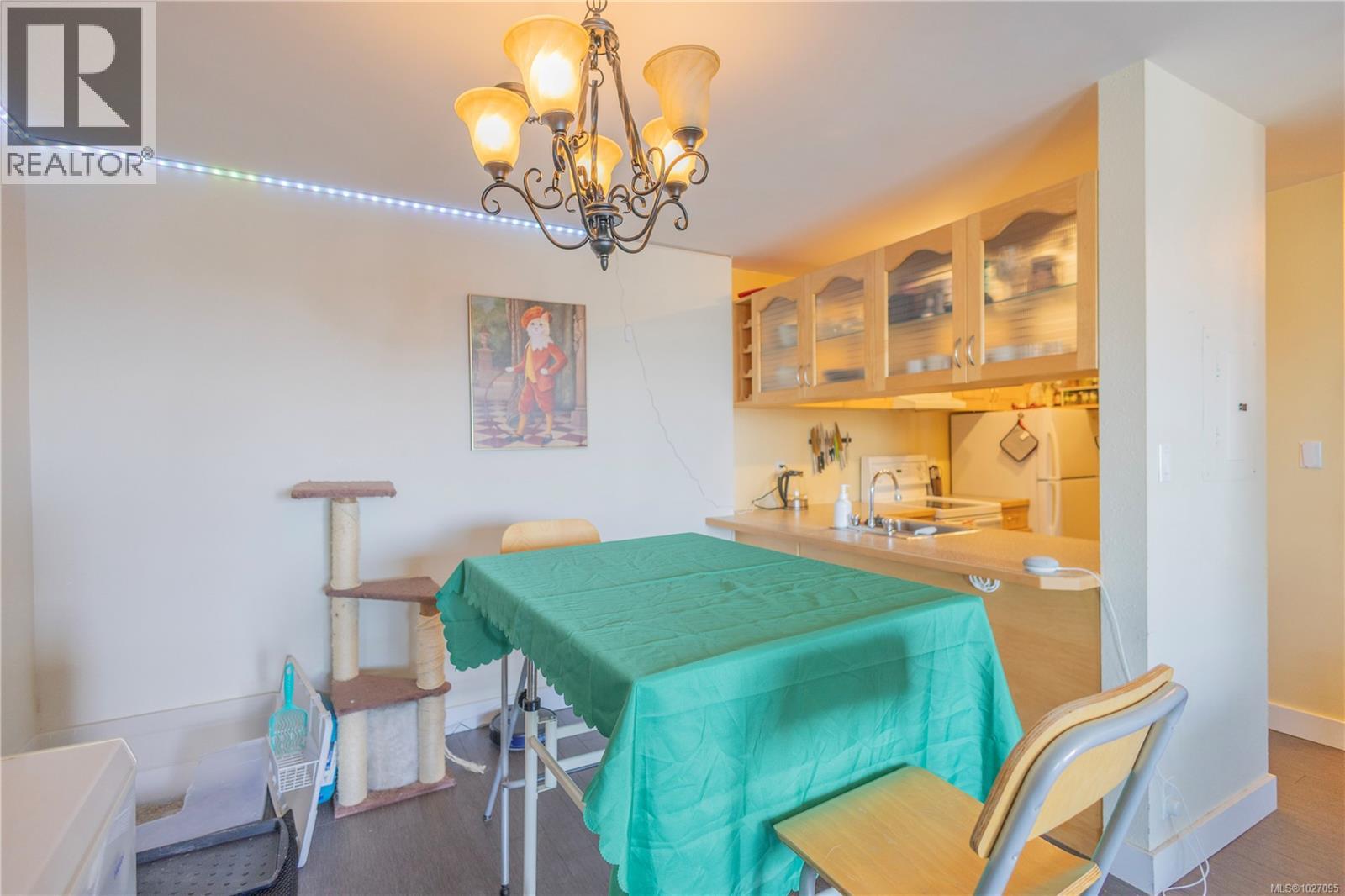 1004 1630 Quadra Street, Victoria