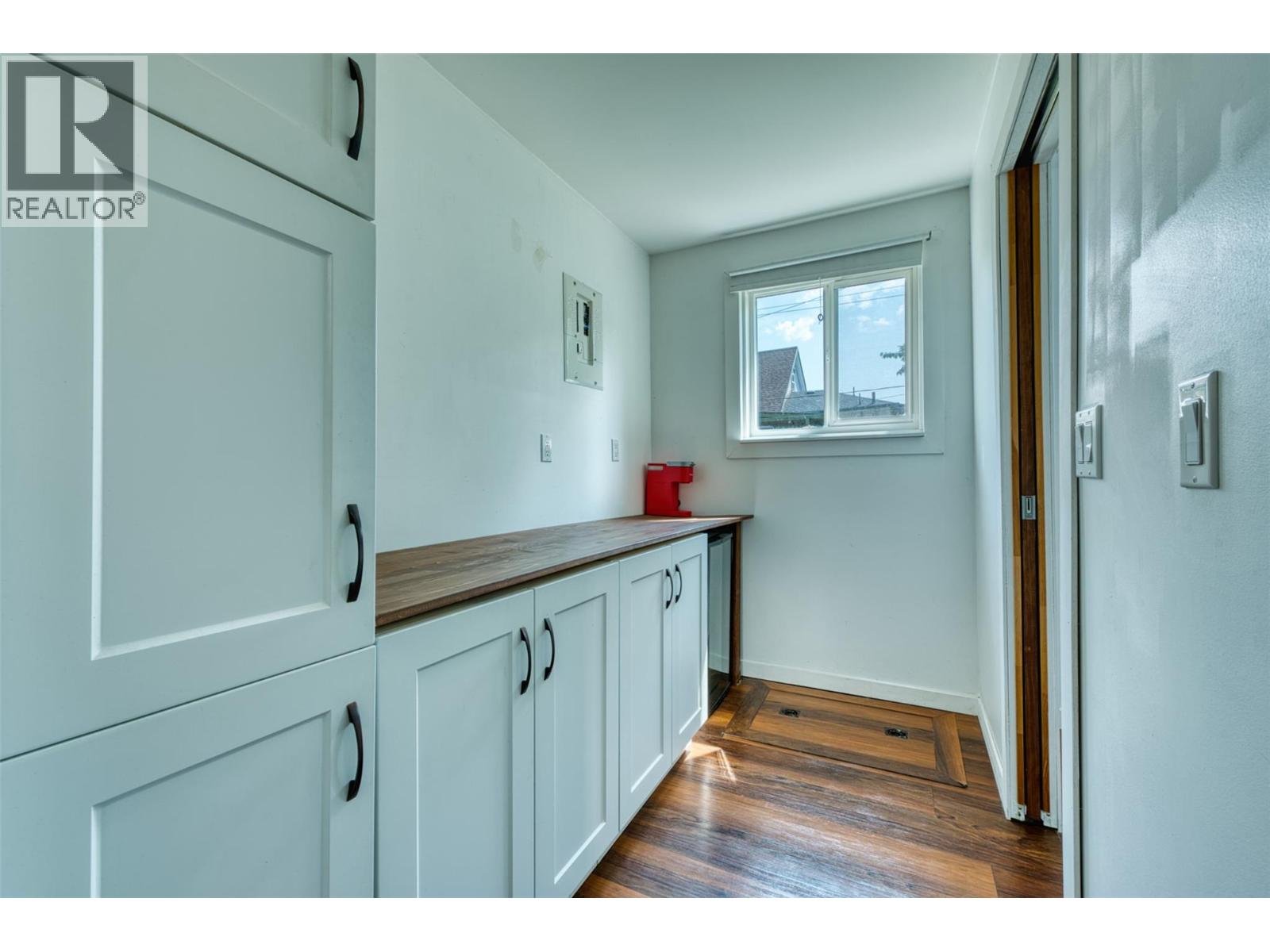  859 Lawson Avenue, Kelowna