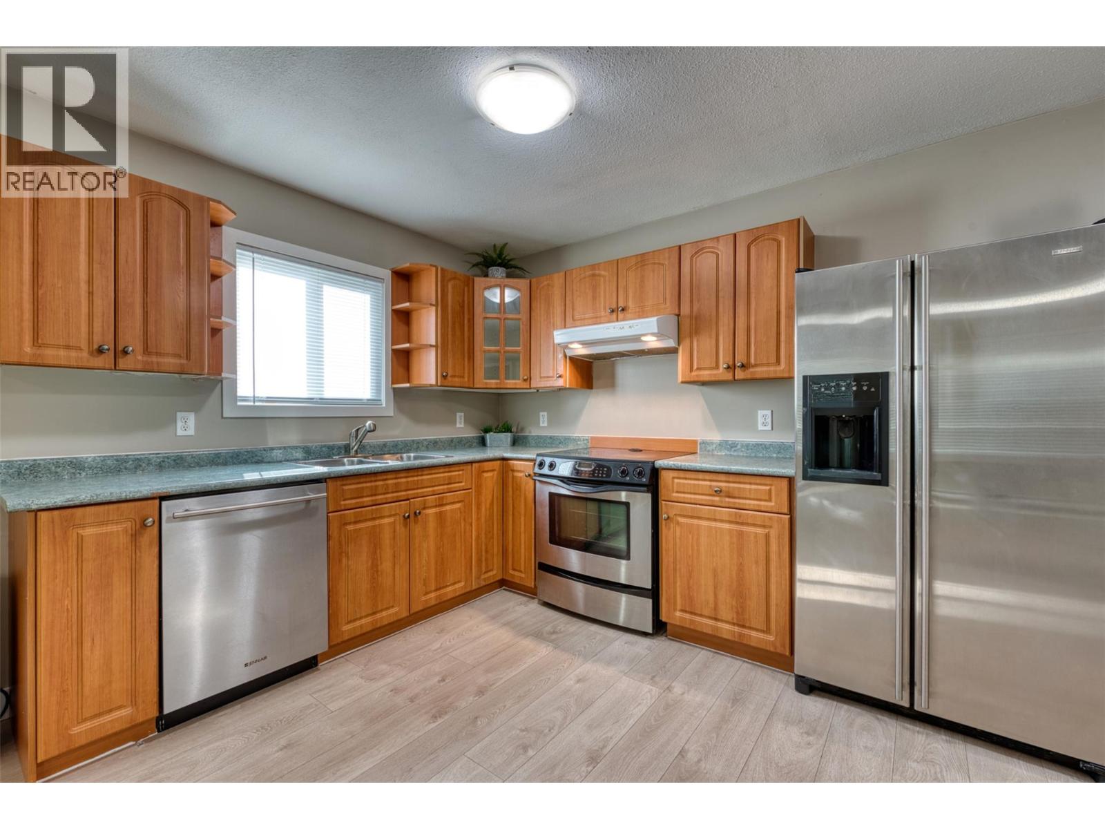  859 Lawson Avenue, Kelowna