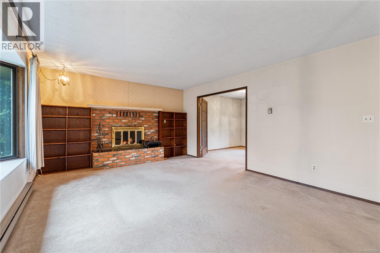 666 Tamarack Dr, Qualicum Beach