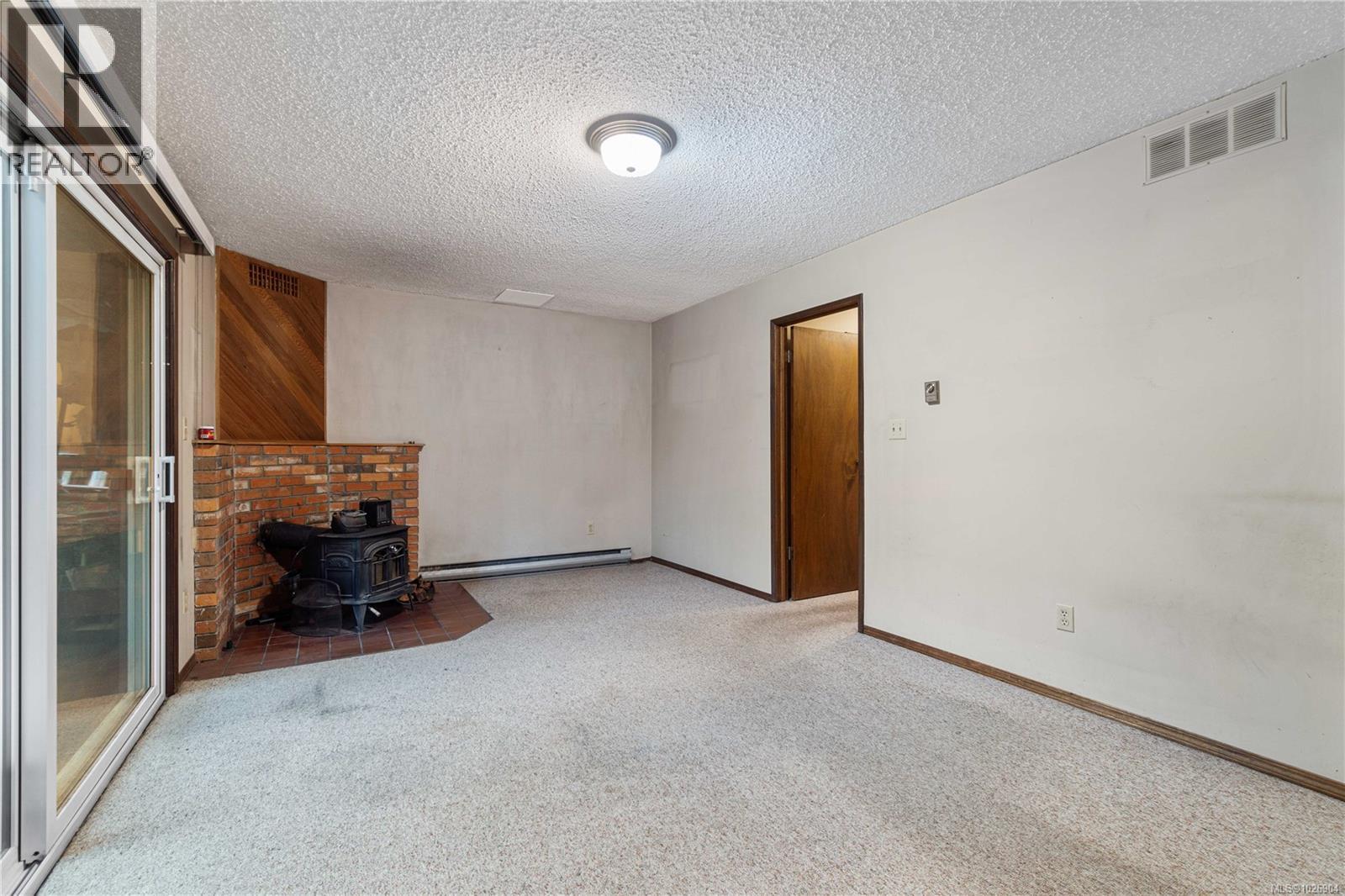 666 Tamarack Dr, Qualicum Beach