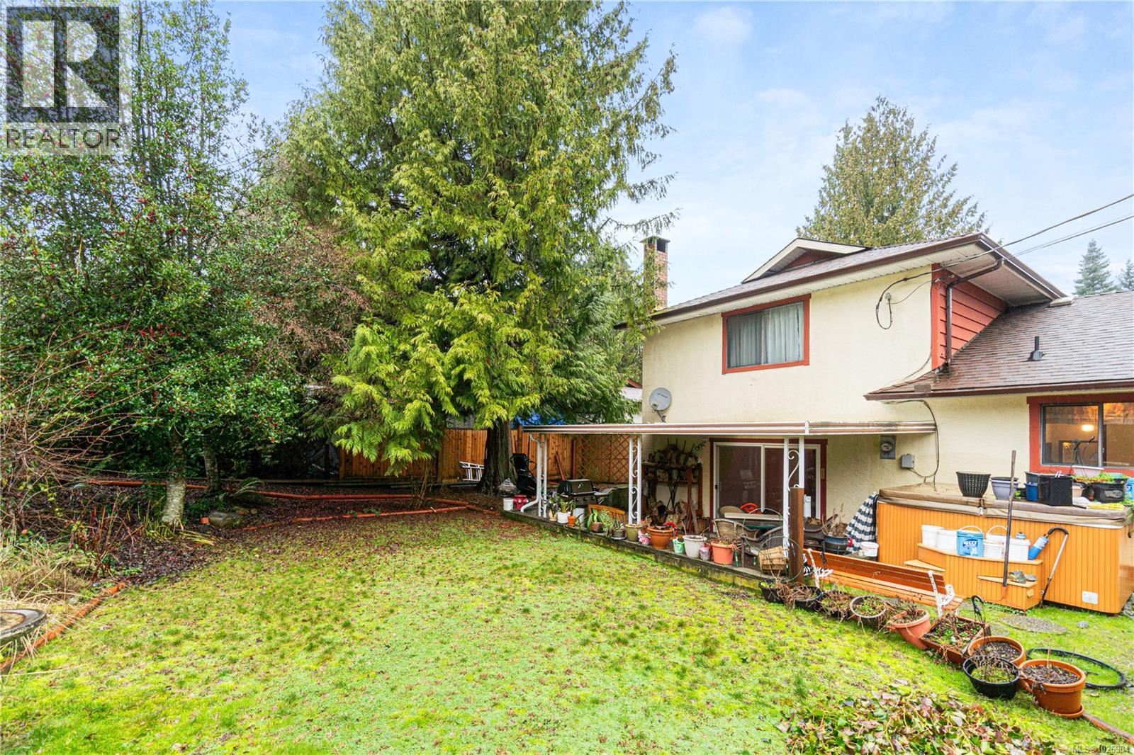 666 Tamarack Dr, Qualicum Beach