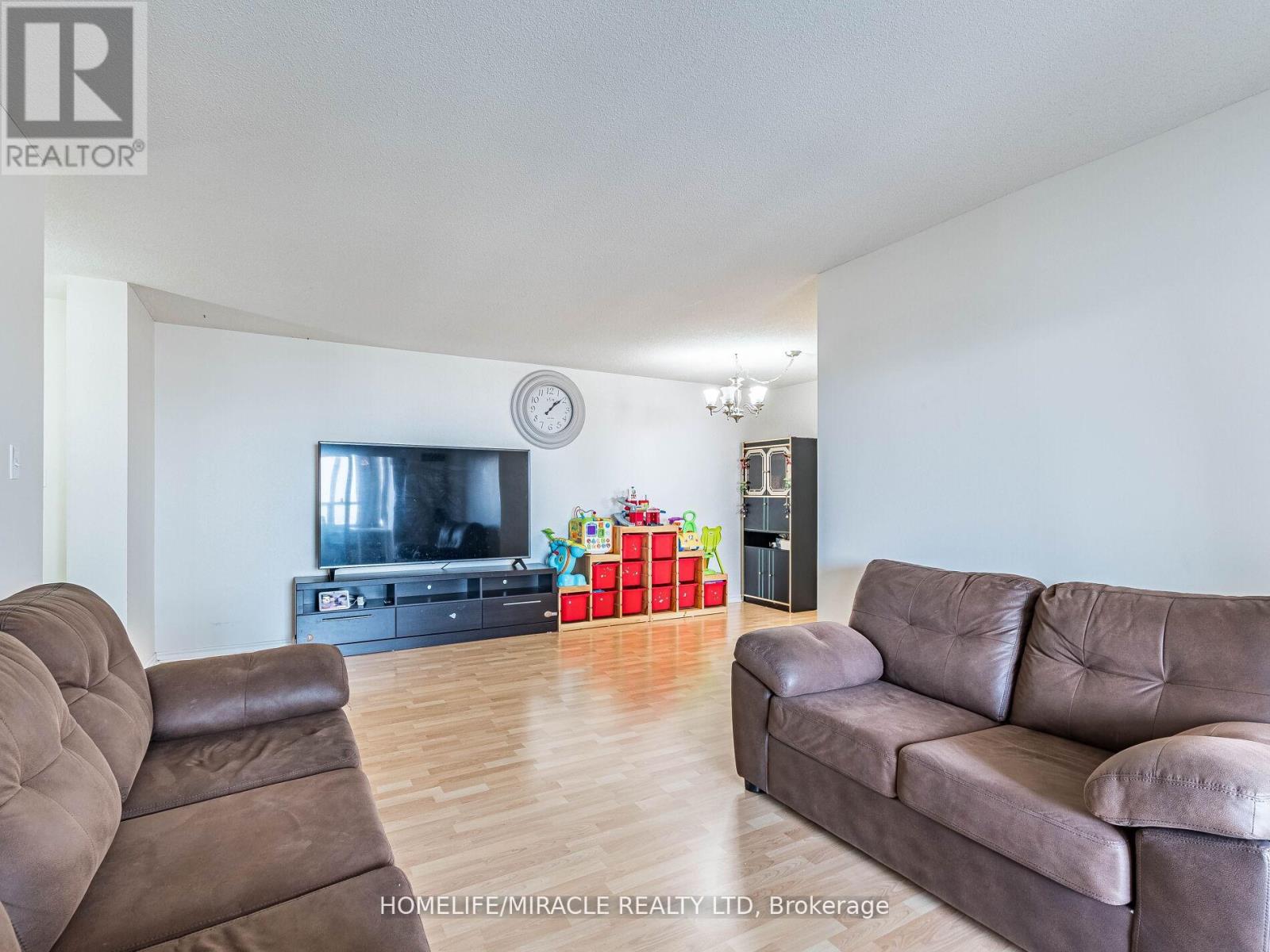 #1809 30 MALTA AVENUE - 11