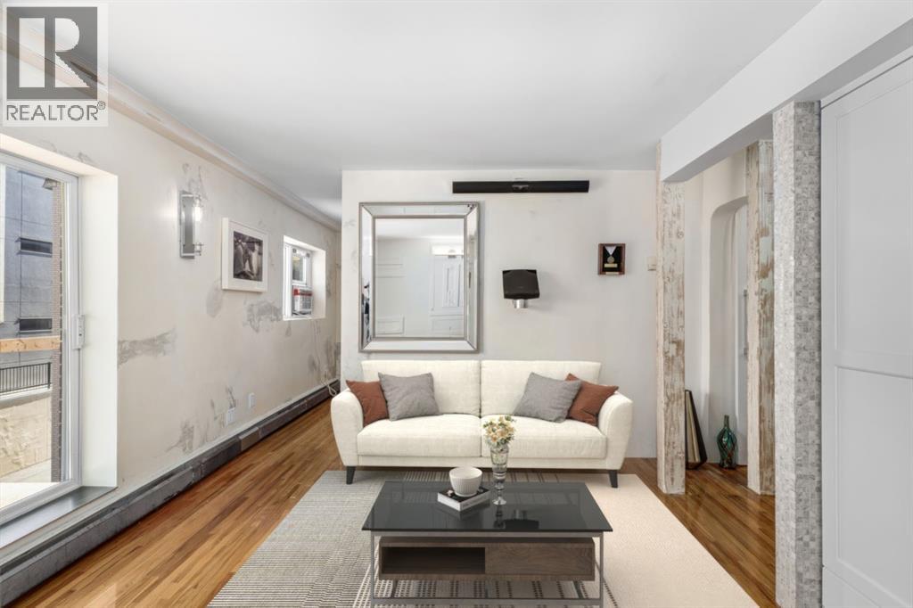 Single Family House for Sale in    Avenue SW Mission Calgary 