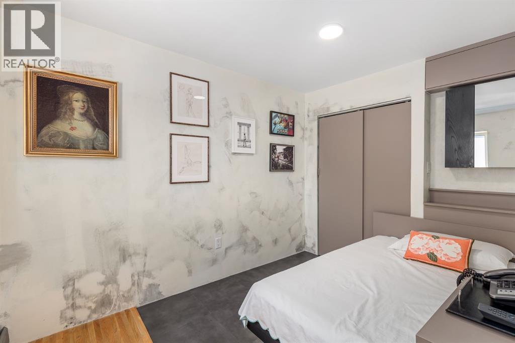 Single Family House for Sale in    Avenue SW Mission Calgary 