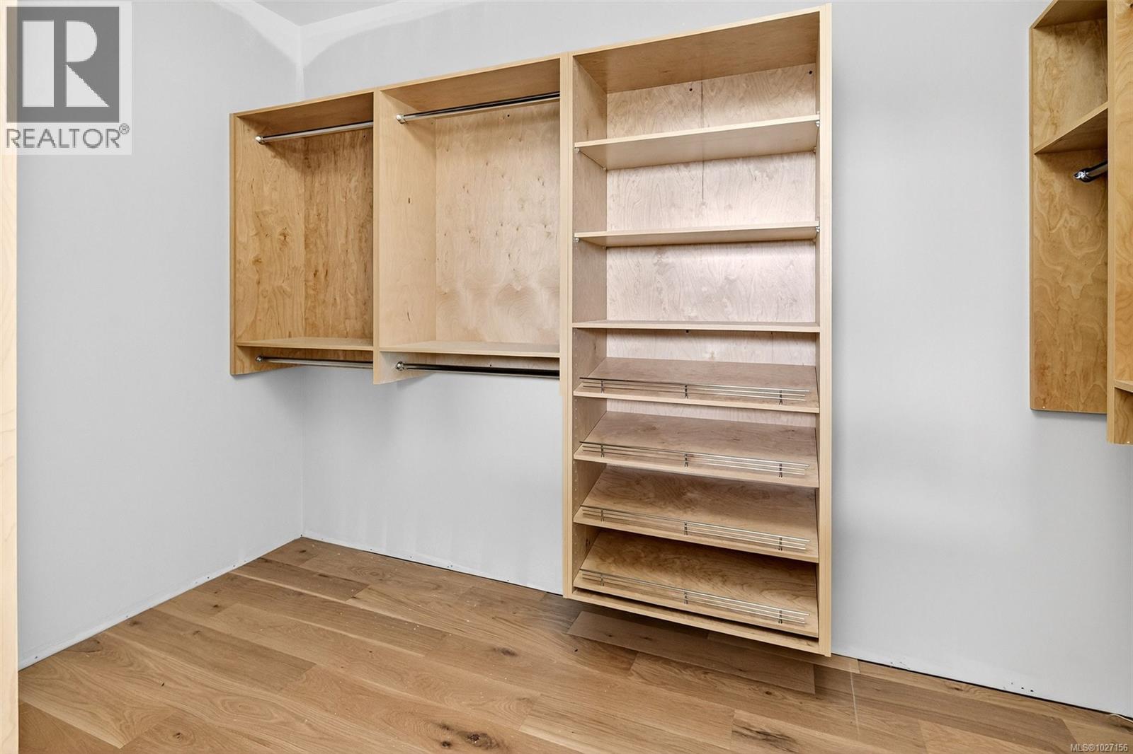  654 SENTINEL Drive, Mill Bay