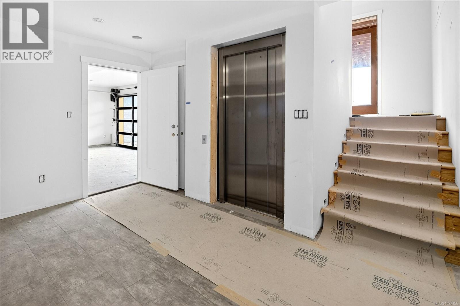  654 SENTINEL Drive, Mill Bay