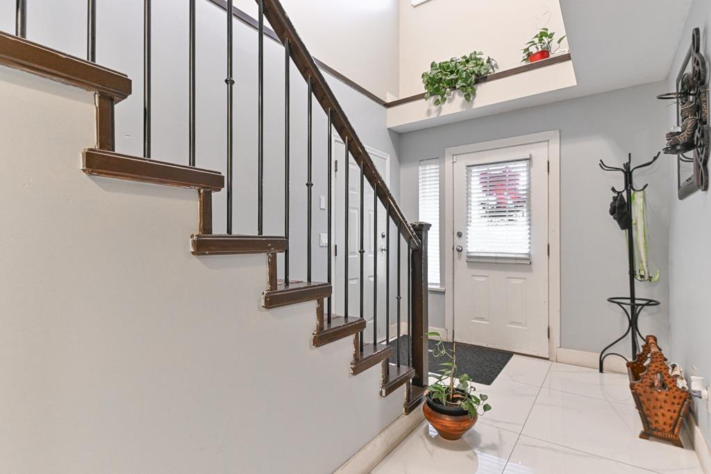 30482 NORTHRIDGE Way - photo 2