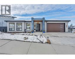  2719 HAWTHORN Drive, Penticton