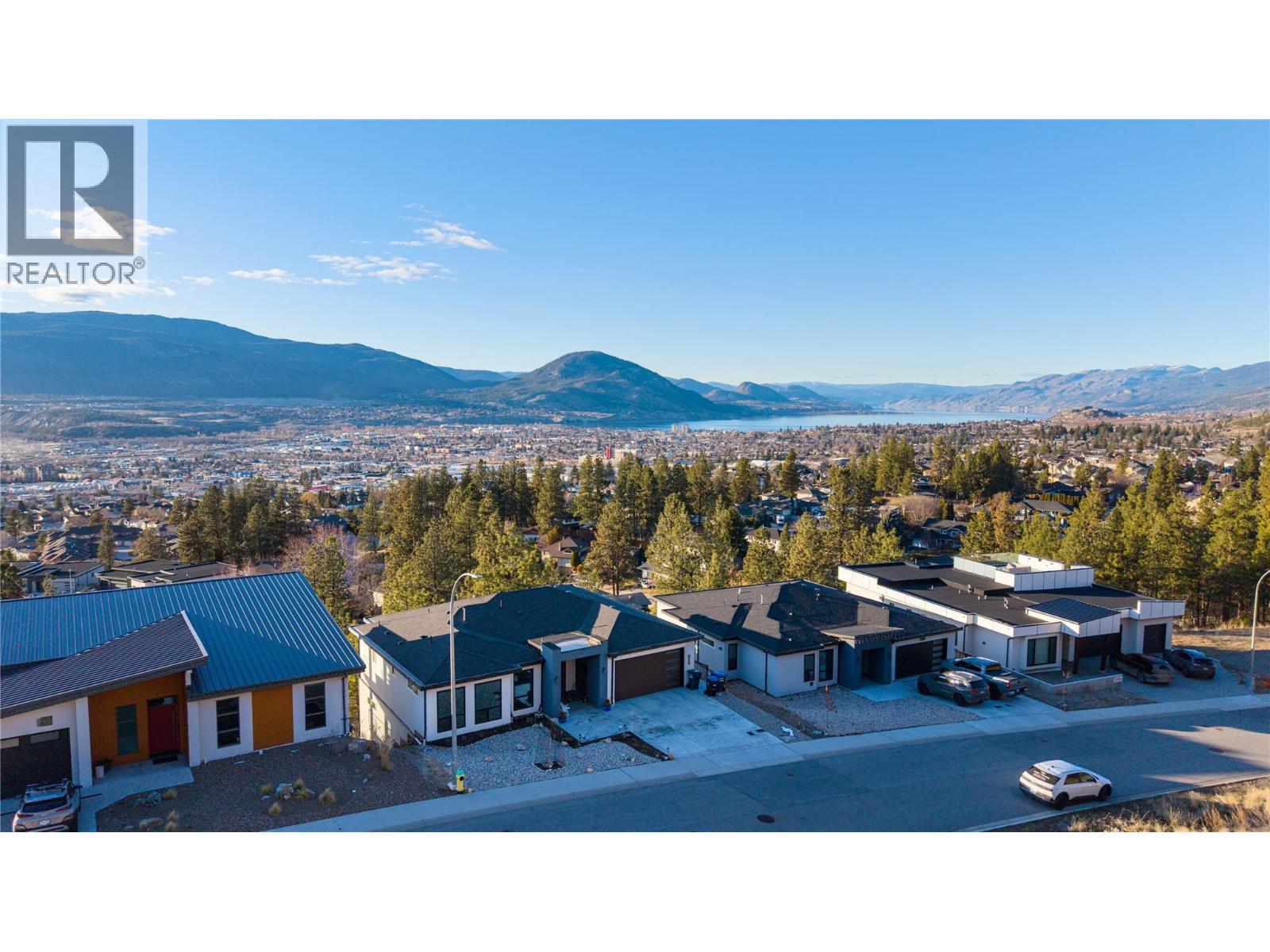2719 HAWTHORN Drive, Penticton