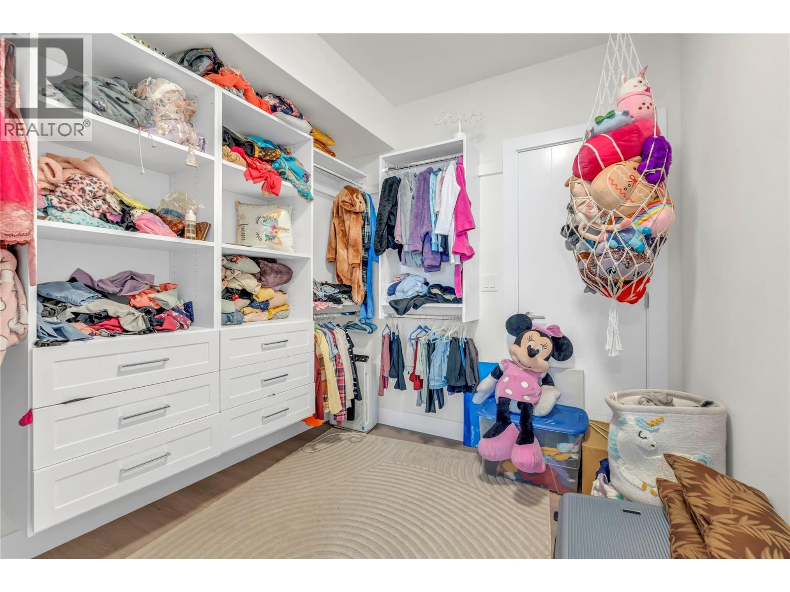 2719 HAWTHORN Drive, Penticton