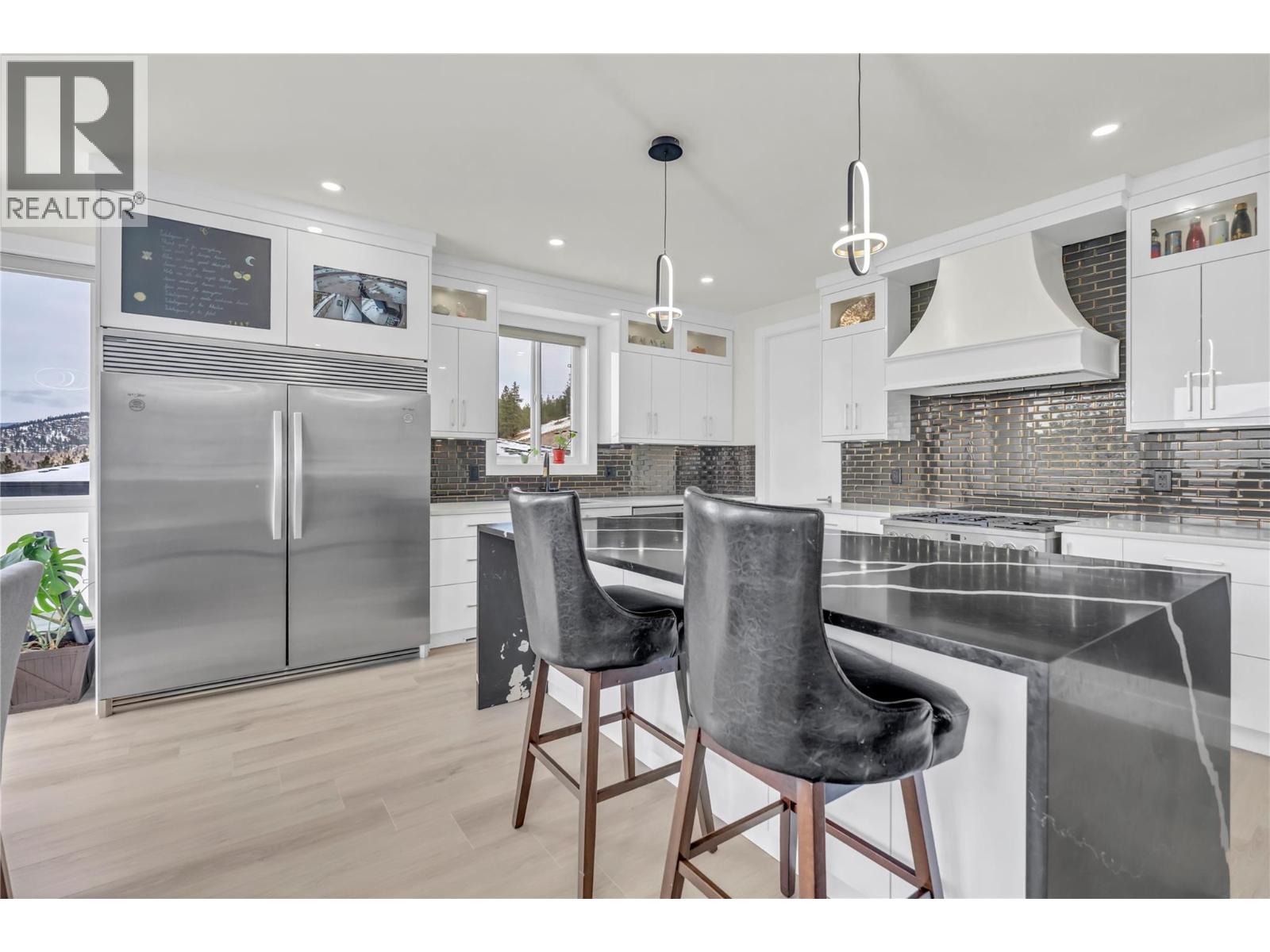 2719 HAWTHORN Drive, Penticton