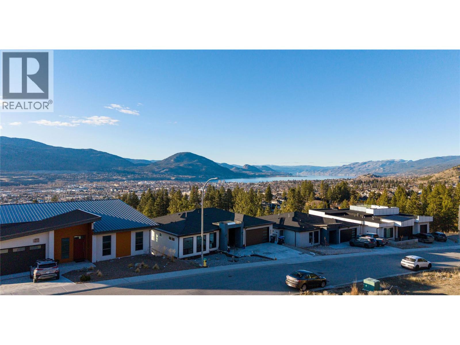 2719 HAWTHORN Drive, Penticton