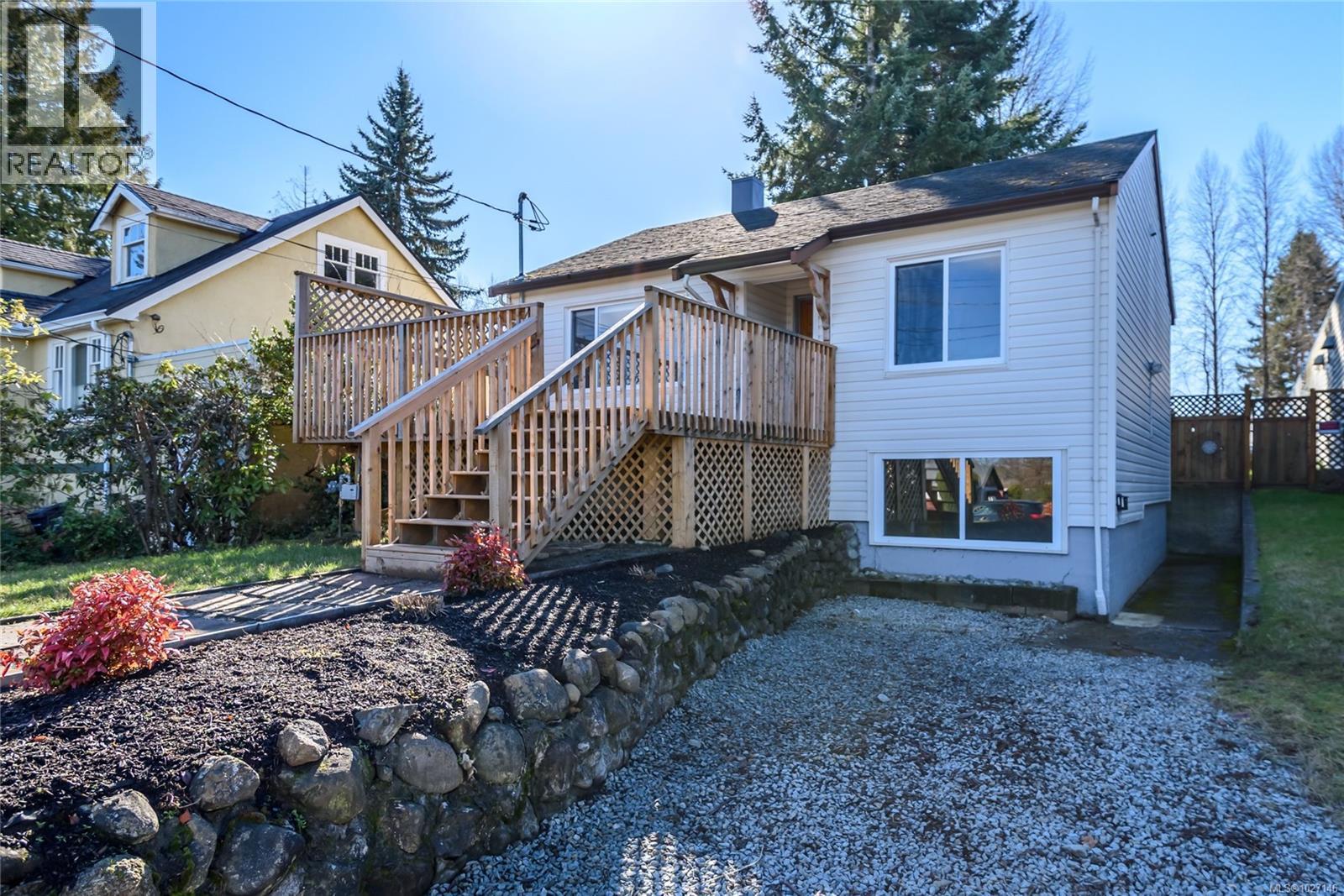 649 McPhee Ave - 31