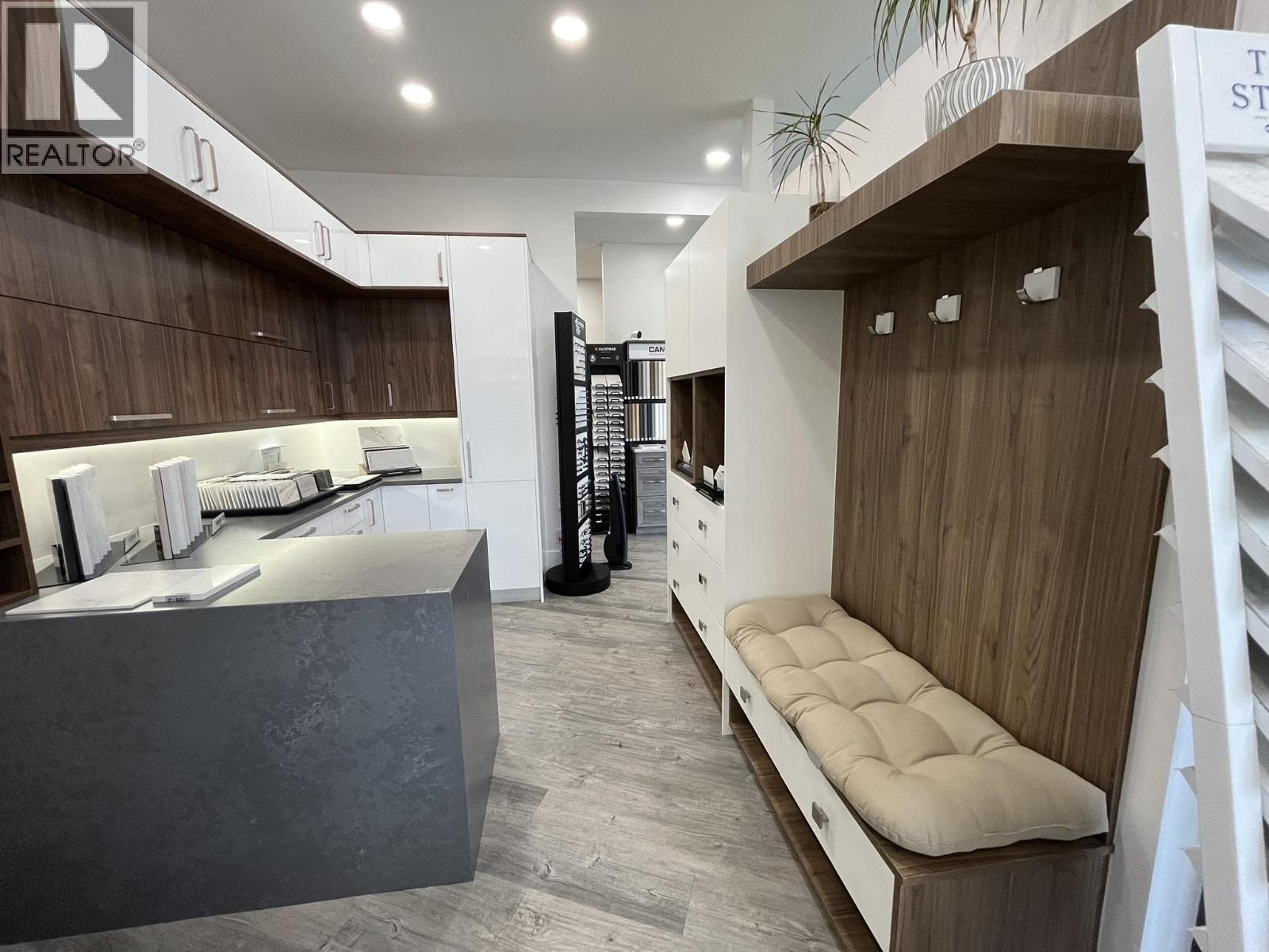 6 20214 LOUGHEED HIGHWAY, Maple Ridge