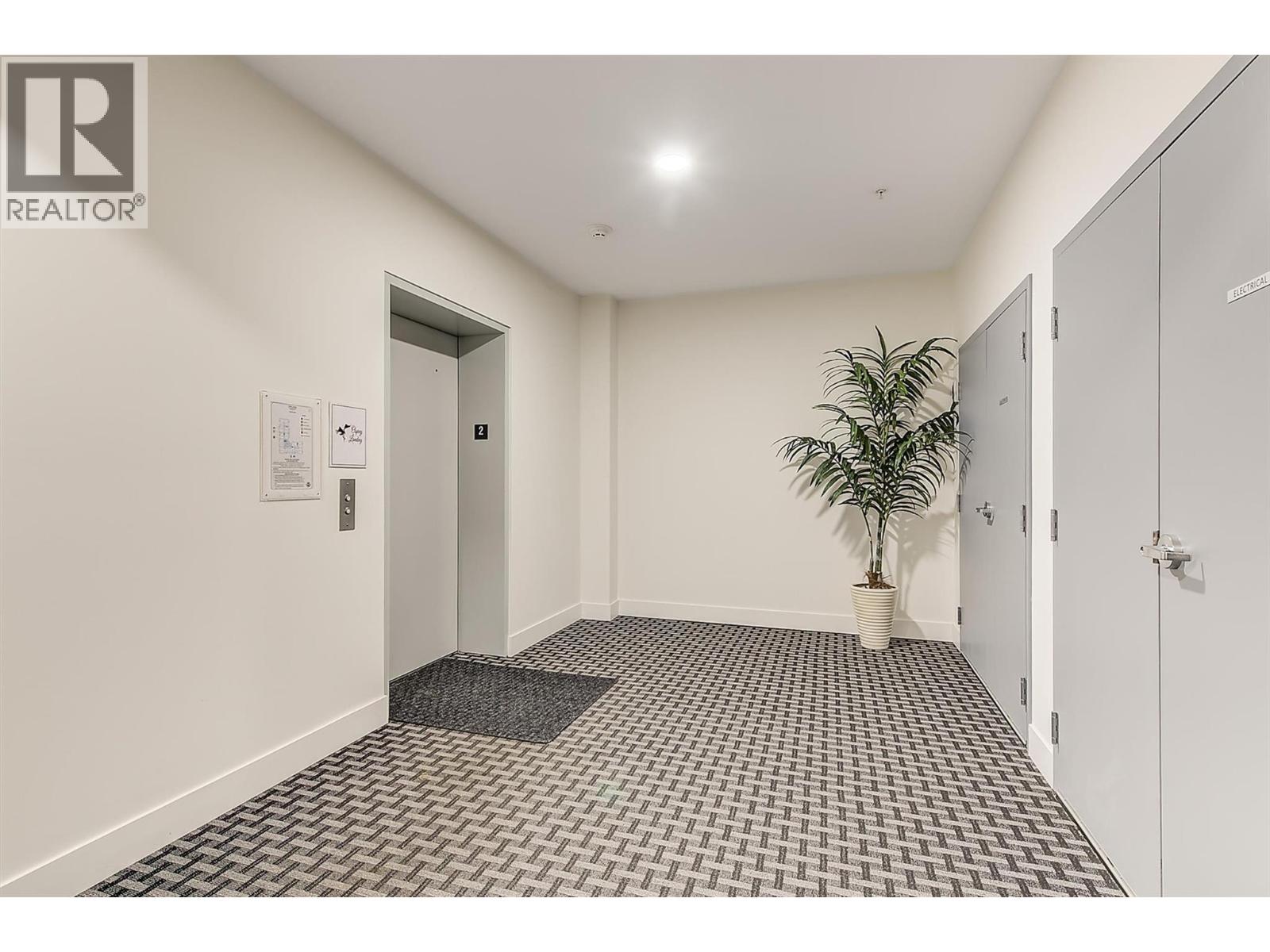 201 3090 Burtch Road, Kelowna