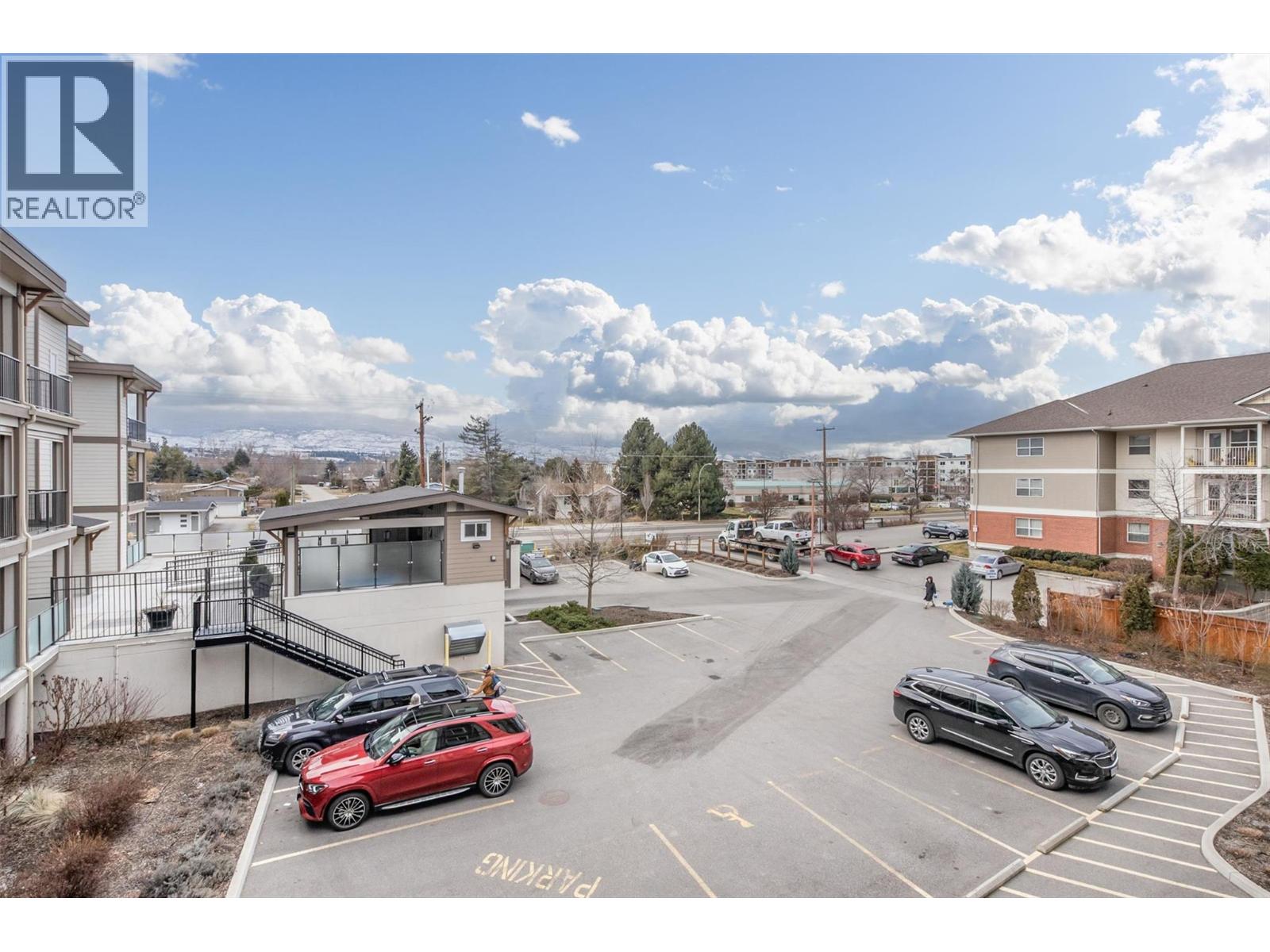 201 3090 Burtch Road, Kelowna