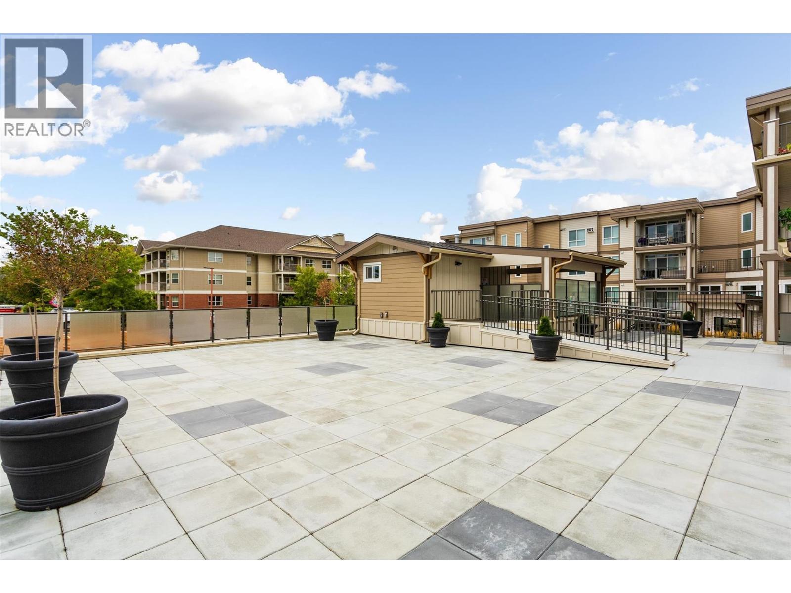 201 3090 Burtch Road, Kelowna