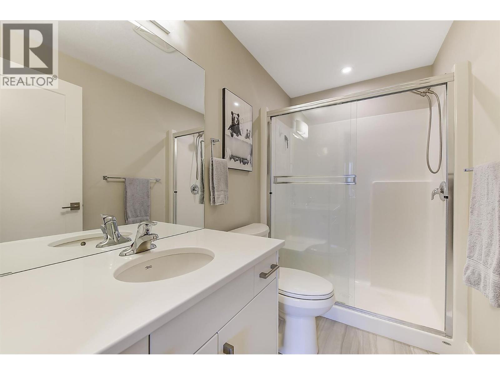 201 3090 Burtch Road, Kelowna