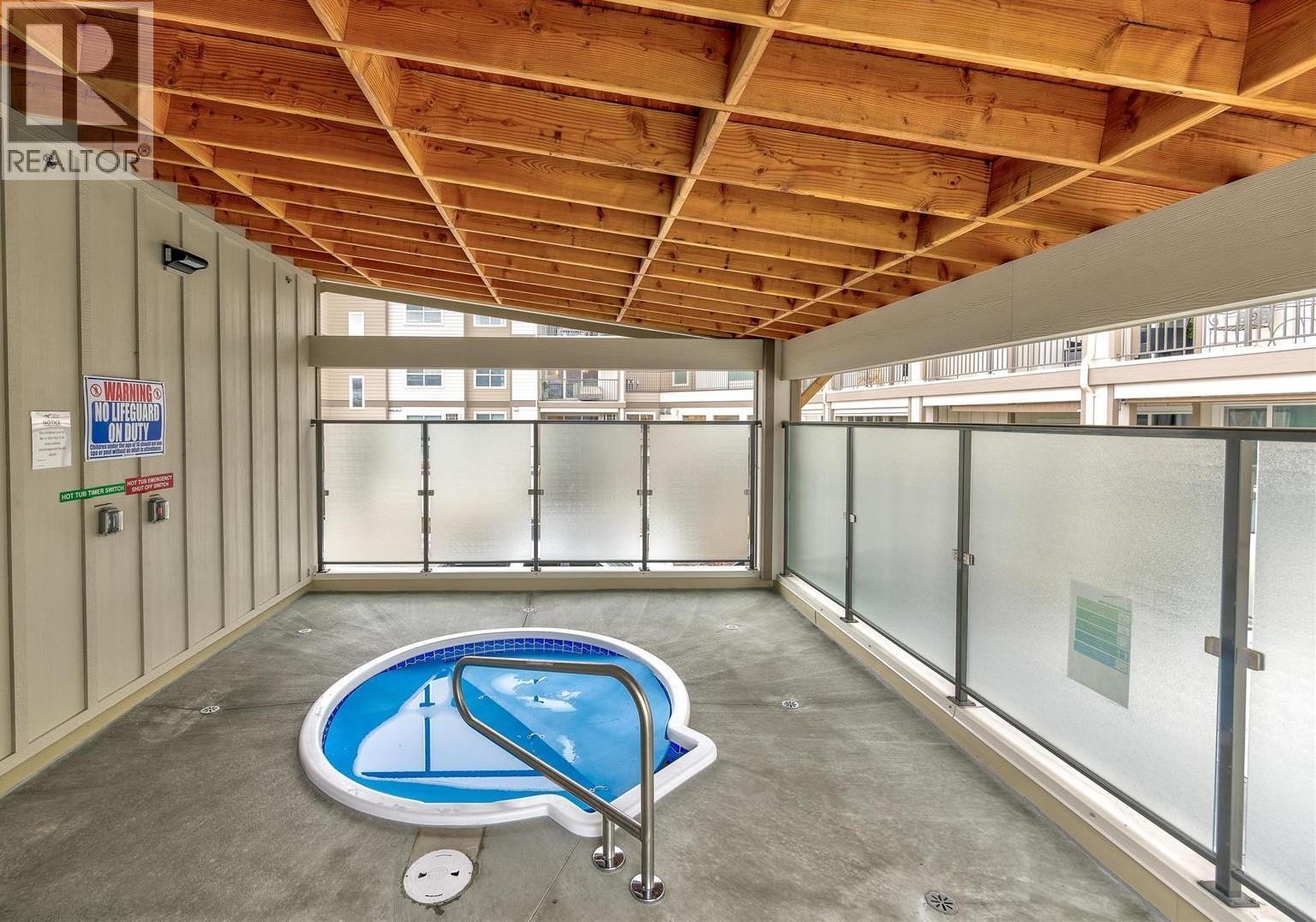 201 3090 Burtch Road, Kelowna